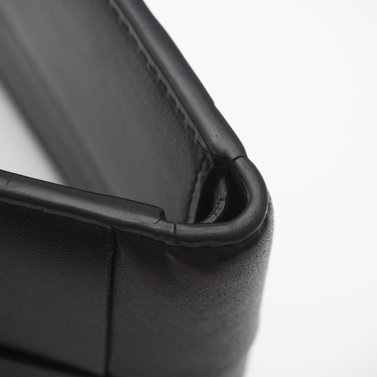 Bottega Veneta Black Leather Wallet (Bi-Fold) (Pre-Owned)