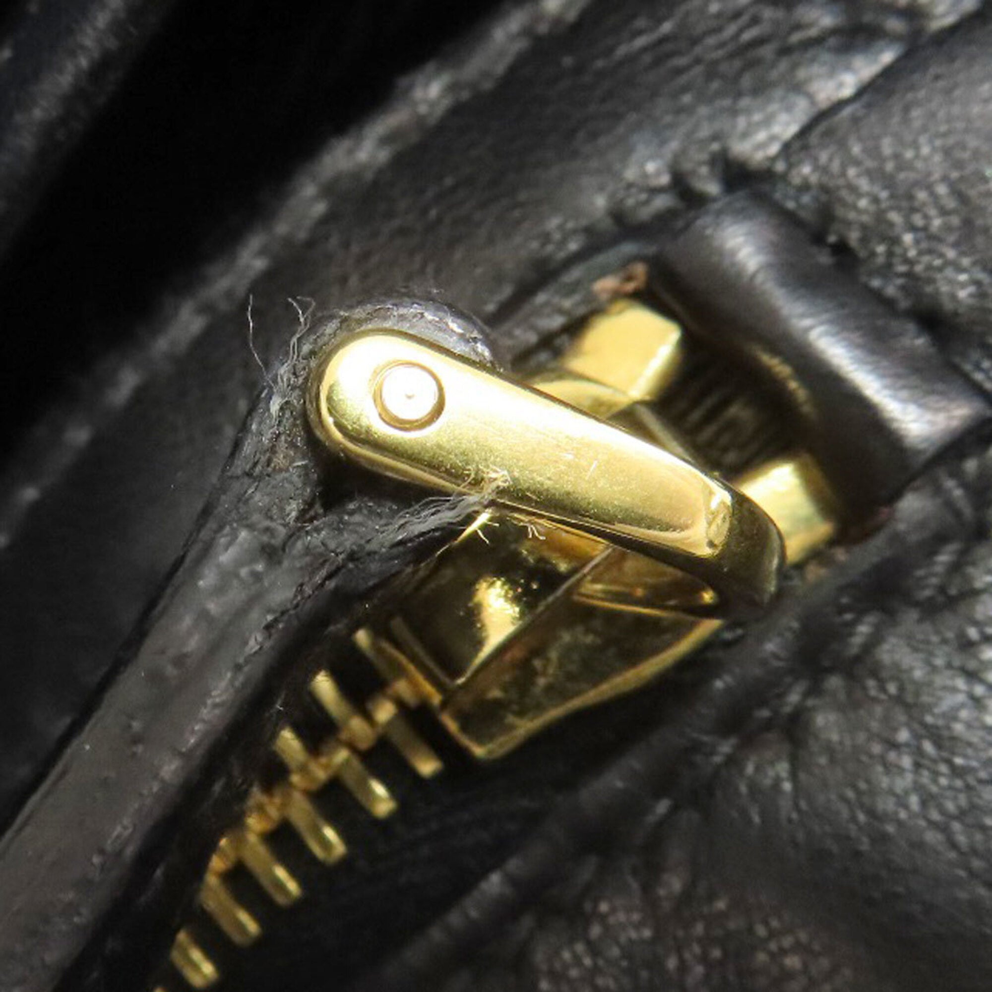 Prada Black Leather Handbag (Pre-Owned)