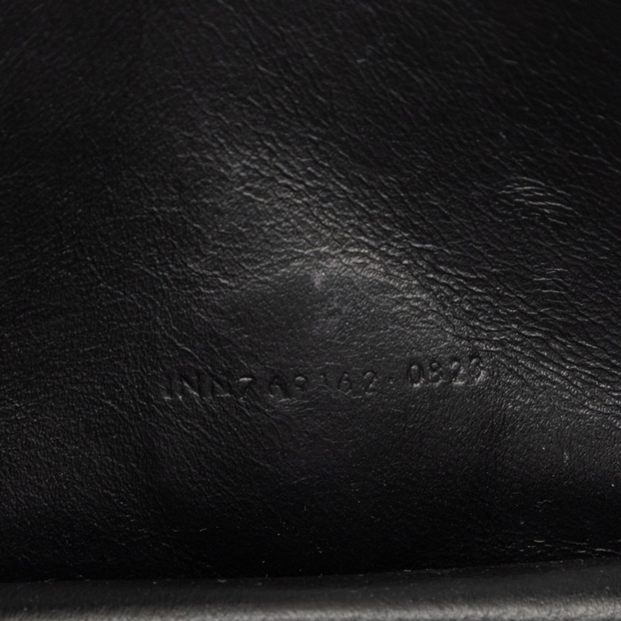 Saint Laurent Black Leather Shoulder Bag (Pre-Owned)