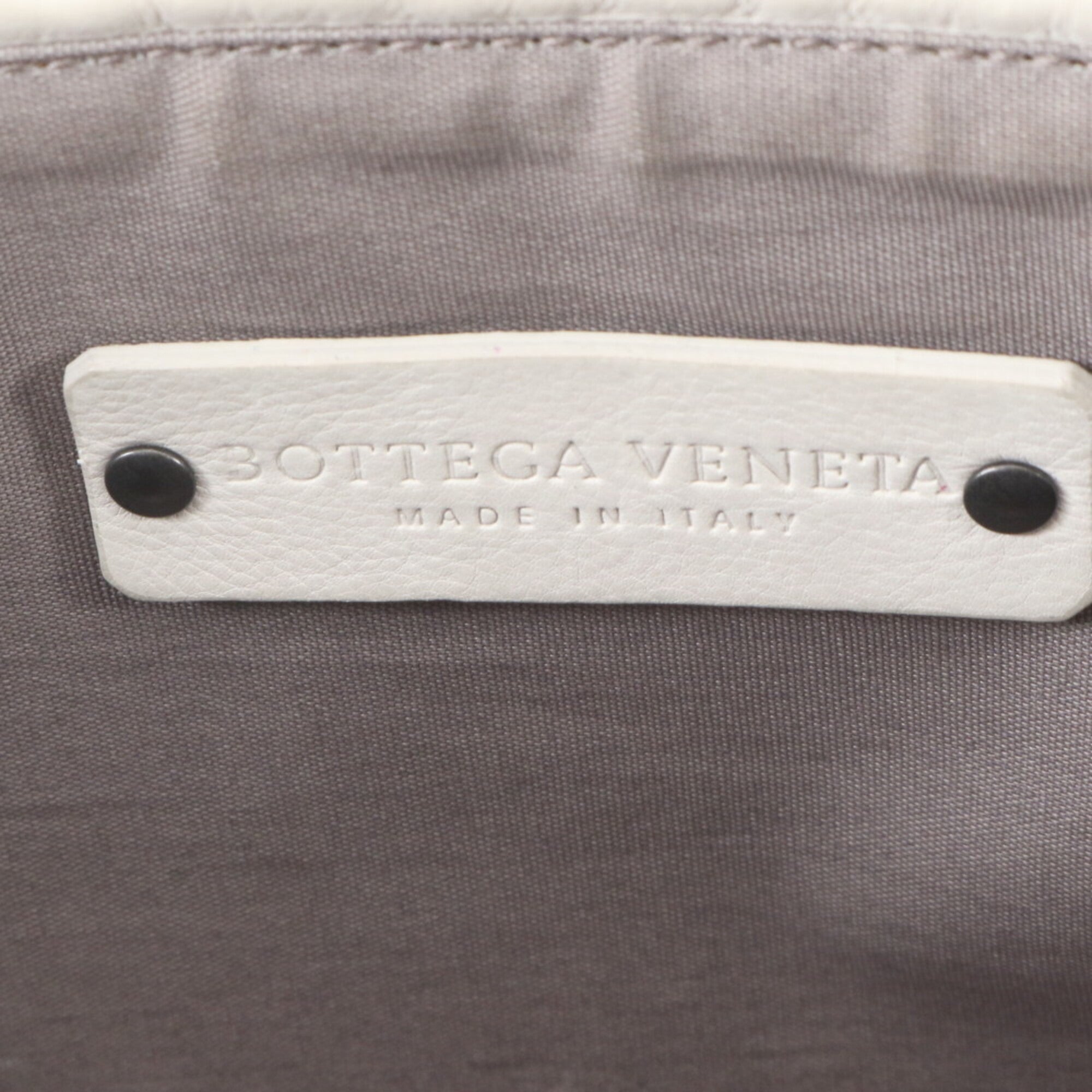 Bottega Veneta Intrecciato White Leather Clutch Bag Pouch (Pre-Owned)