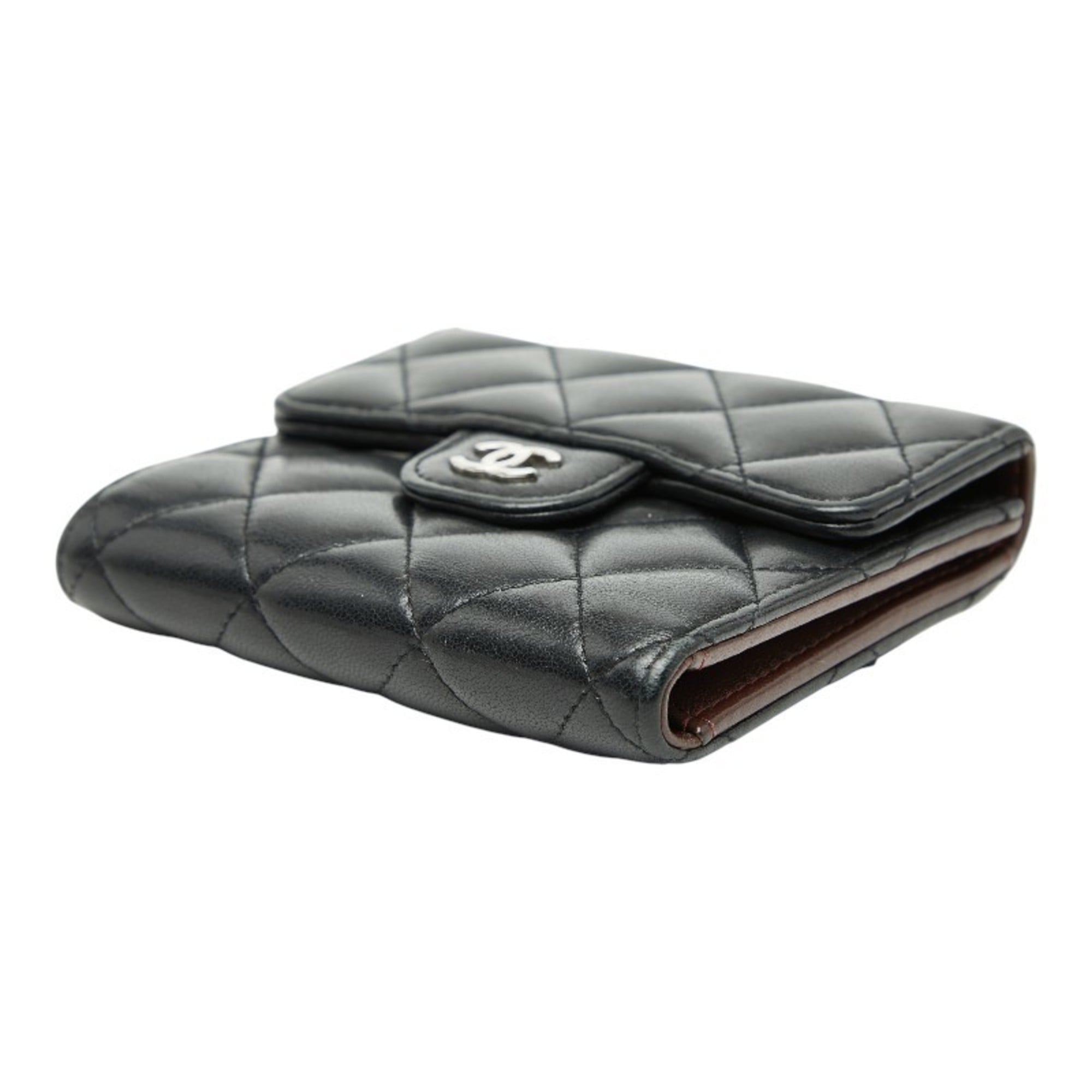 Chanel Matelasse Black Leather Wallet (Tri-Fold) (Pre-Owned)