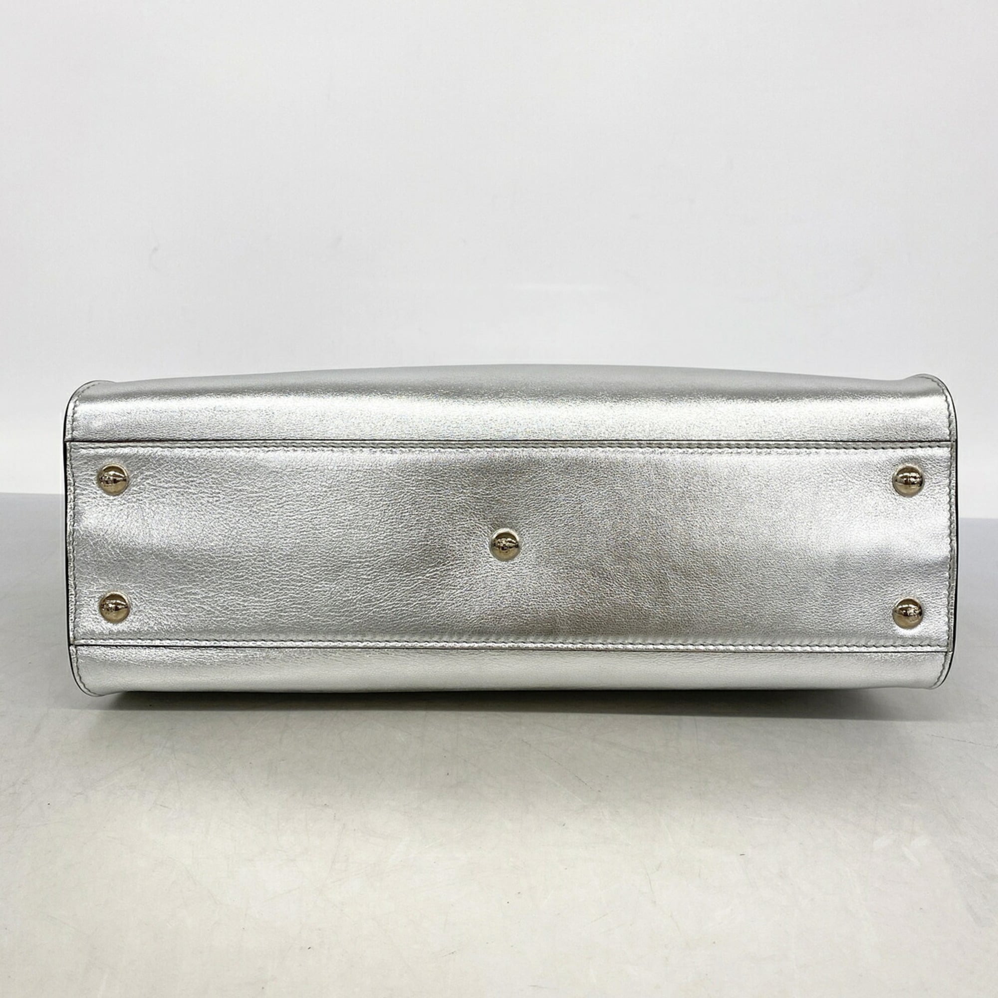 Fendi Silver Leather Handbag (Pre-Owned)