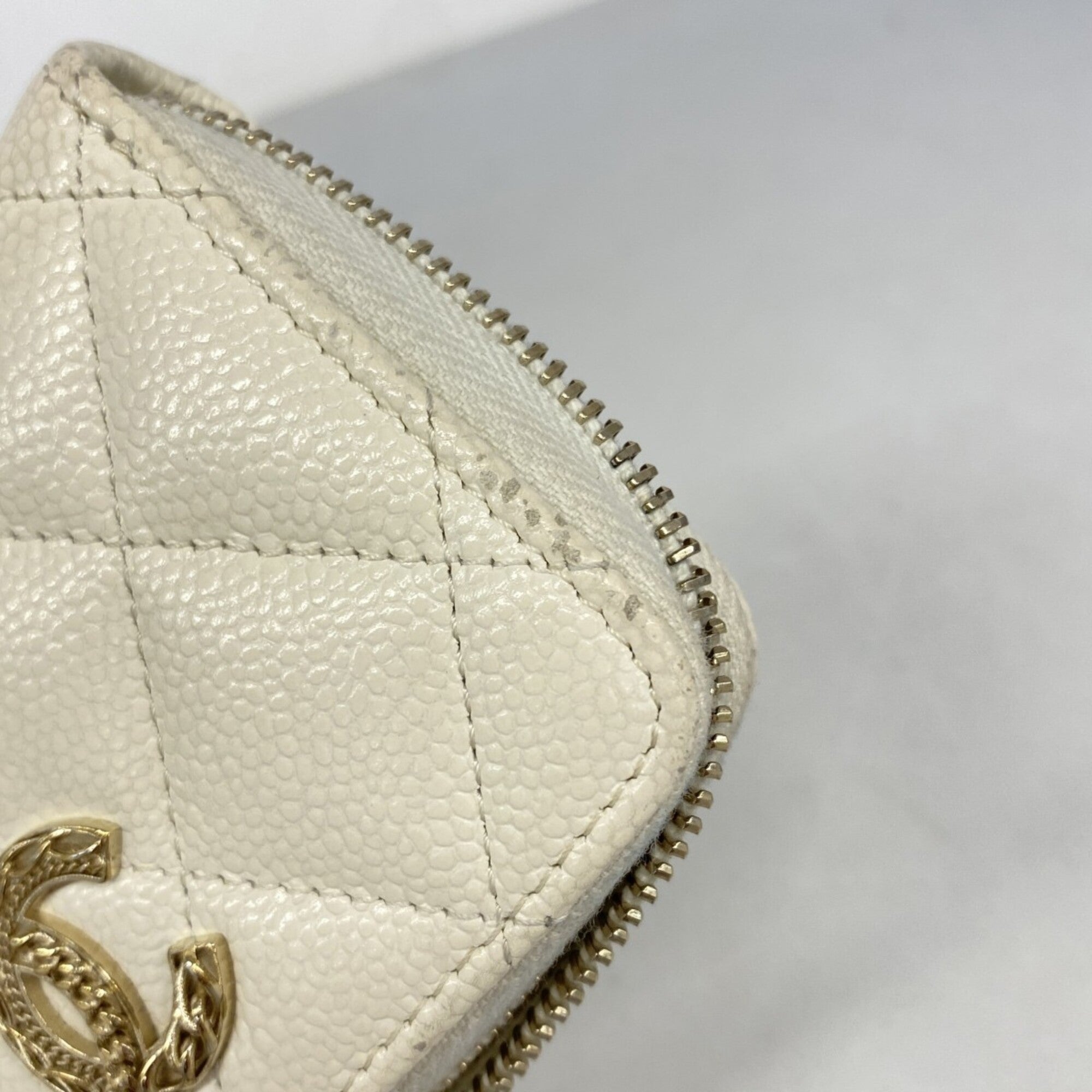 Chanel White Grained Calfskin Coin Purse/Coin Case (Pre-Owned)