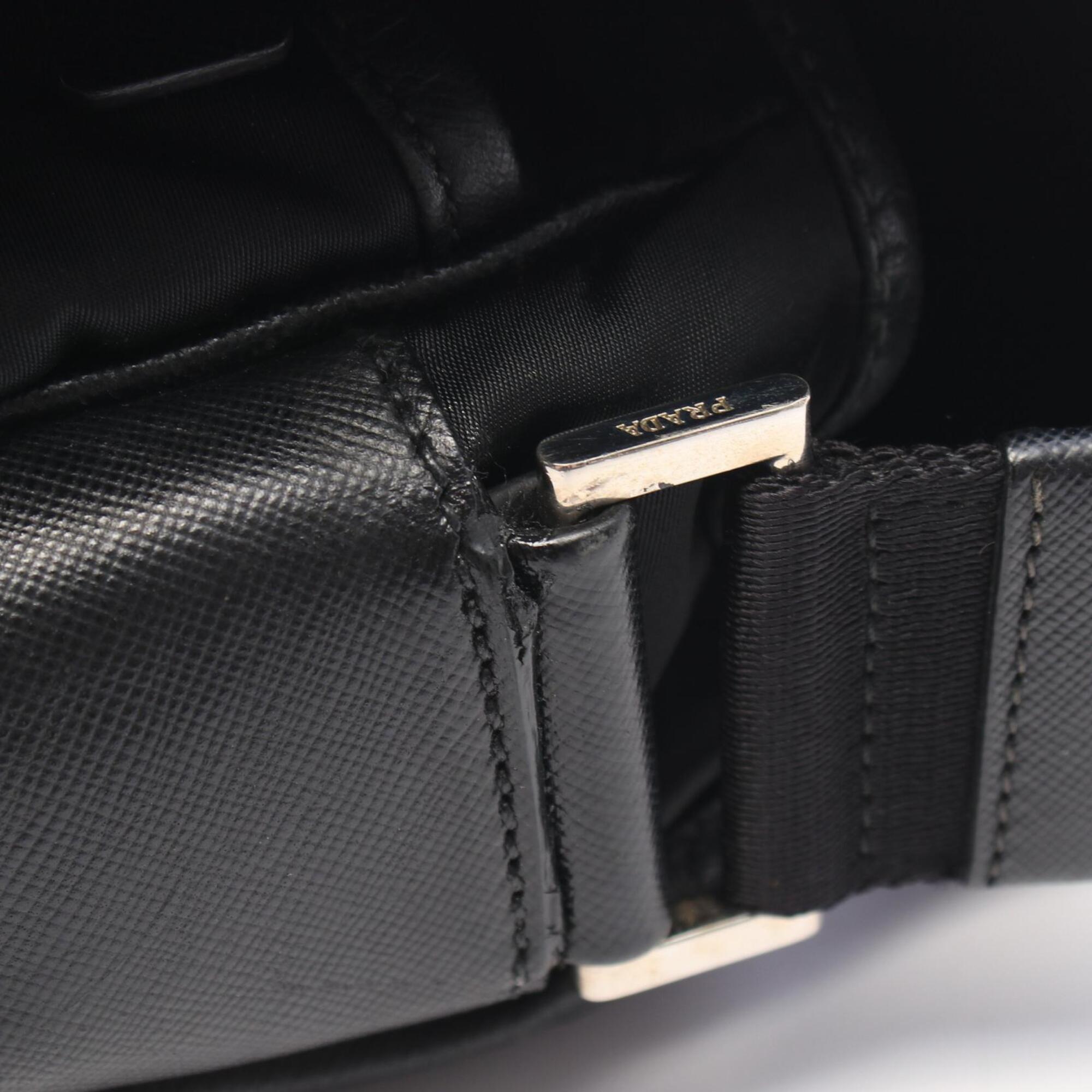 Prada Black Nylon Leather Messenger Bag Shoulder Bag (Pre-Owned)