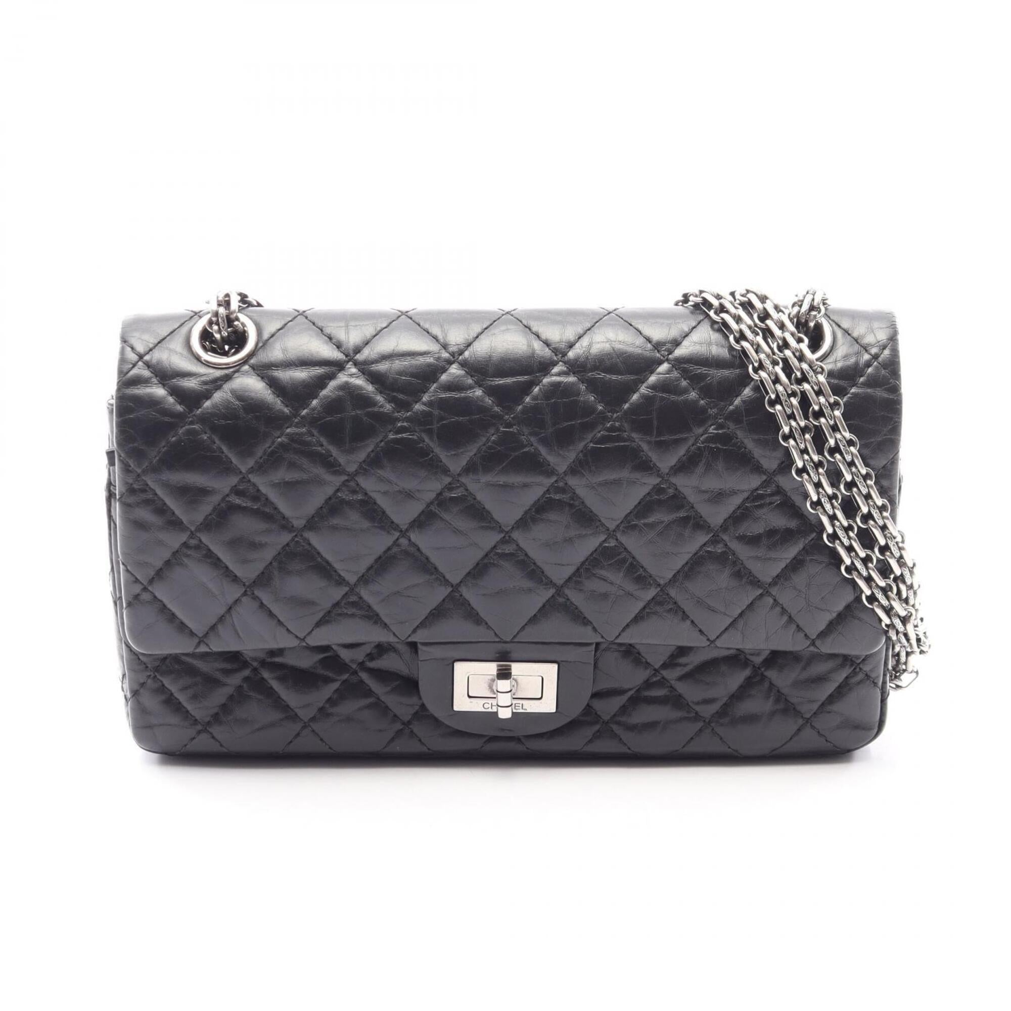 Chanel Black Leather Shoulder Bag (Pre-Owned)