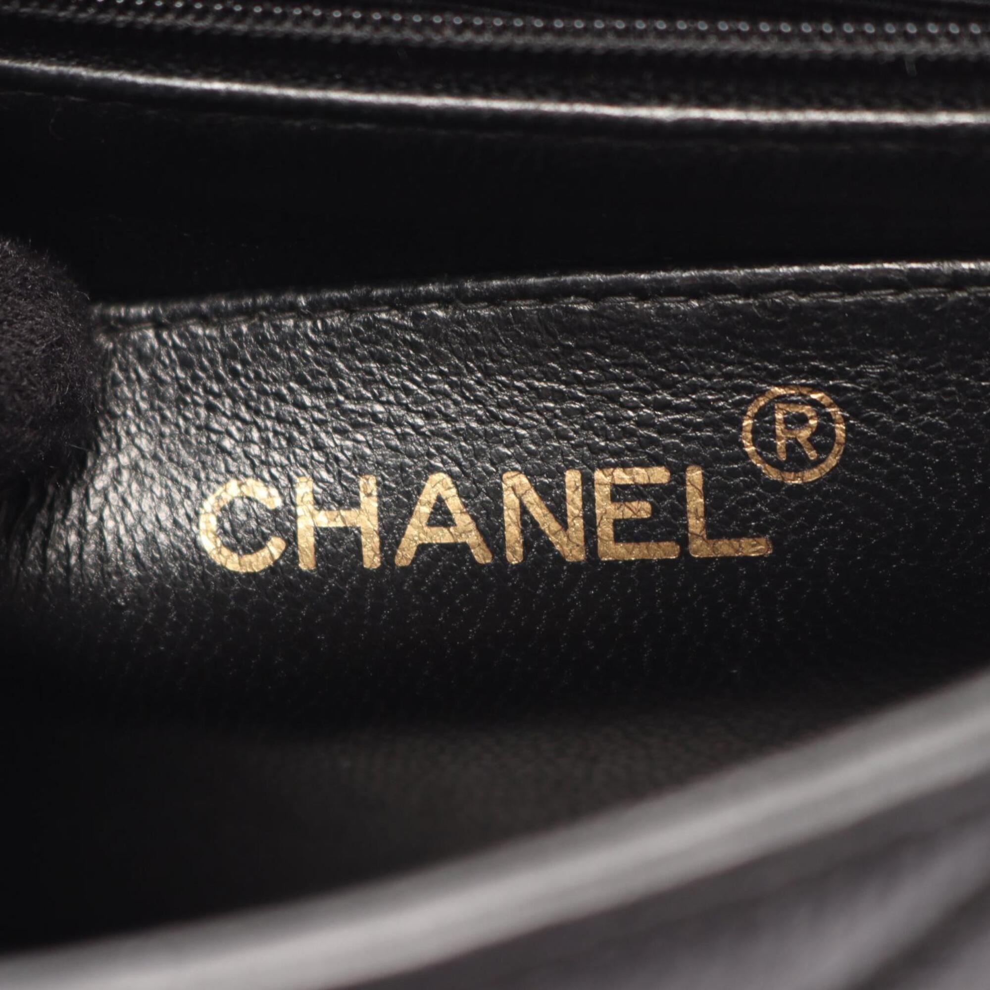 Chanel Black Leather Handbag Shoulder Bag (Pre-Owned)