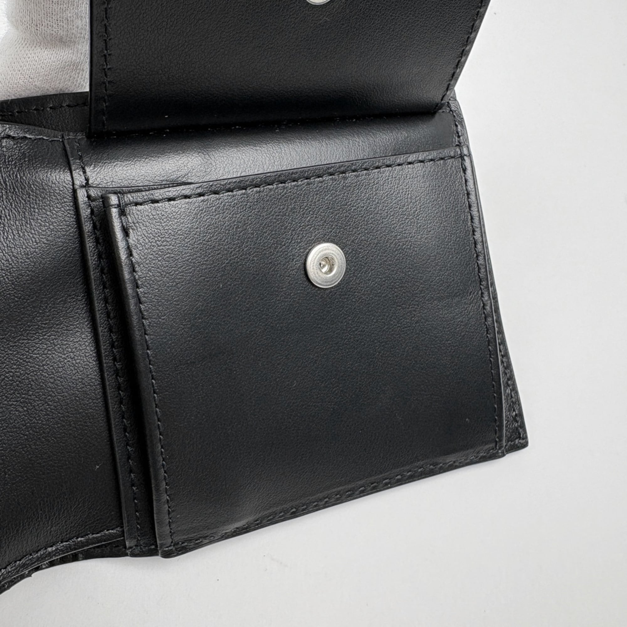 Bottega Veneta Intrecciato Black Leather Wallet (Bi-Fold) (Pre-Owned)