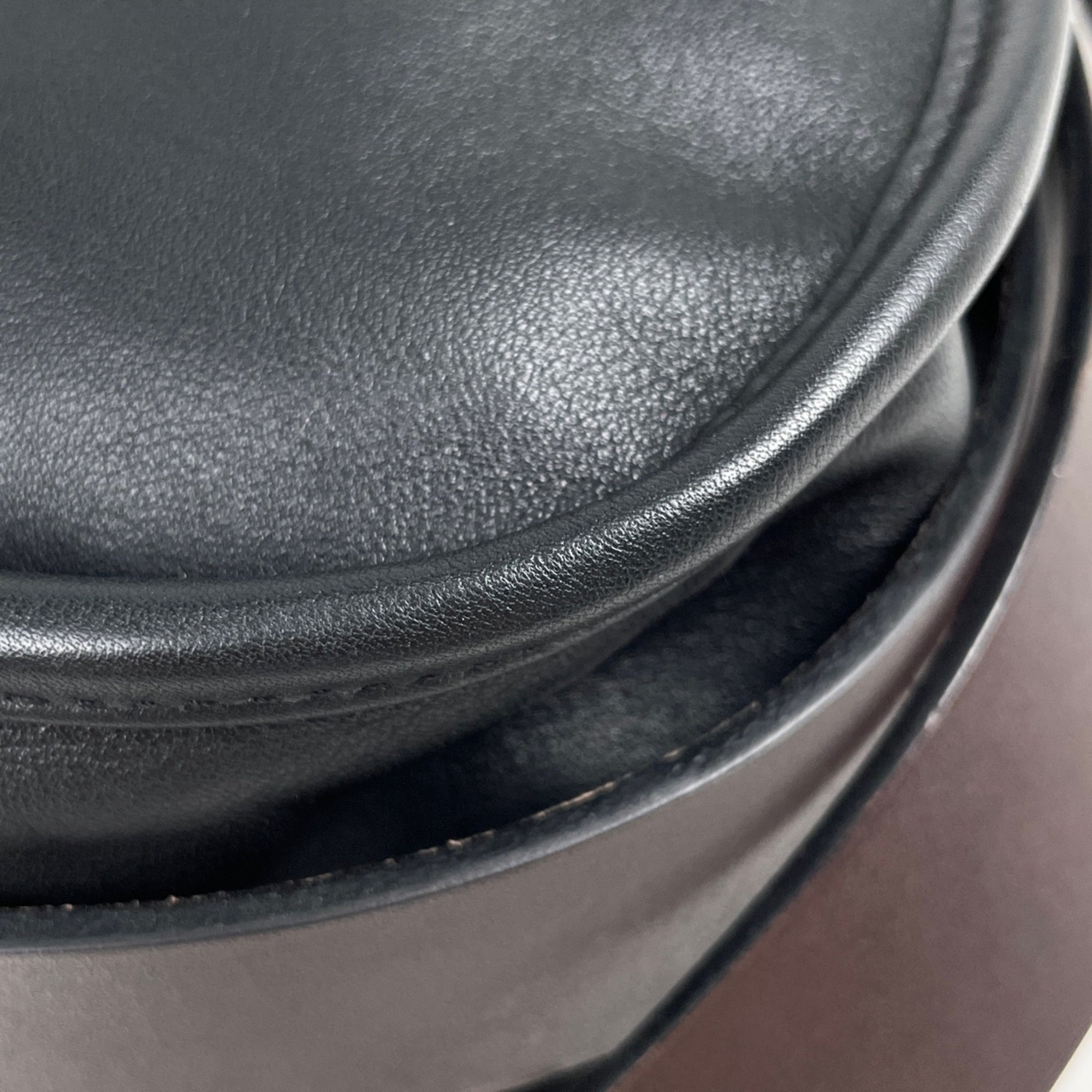 Hermes Black Shoulder Bag (Pre-Owned)
