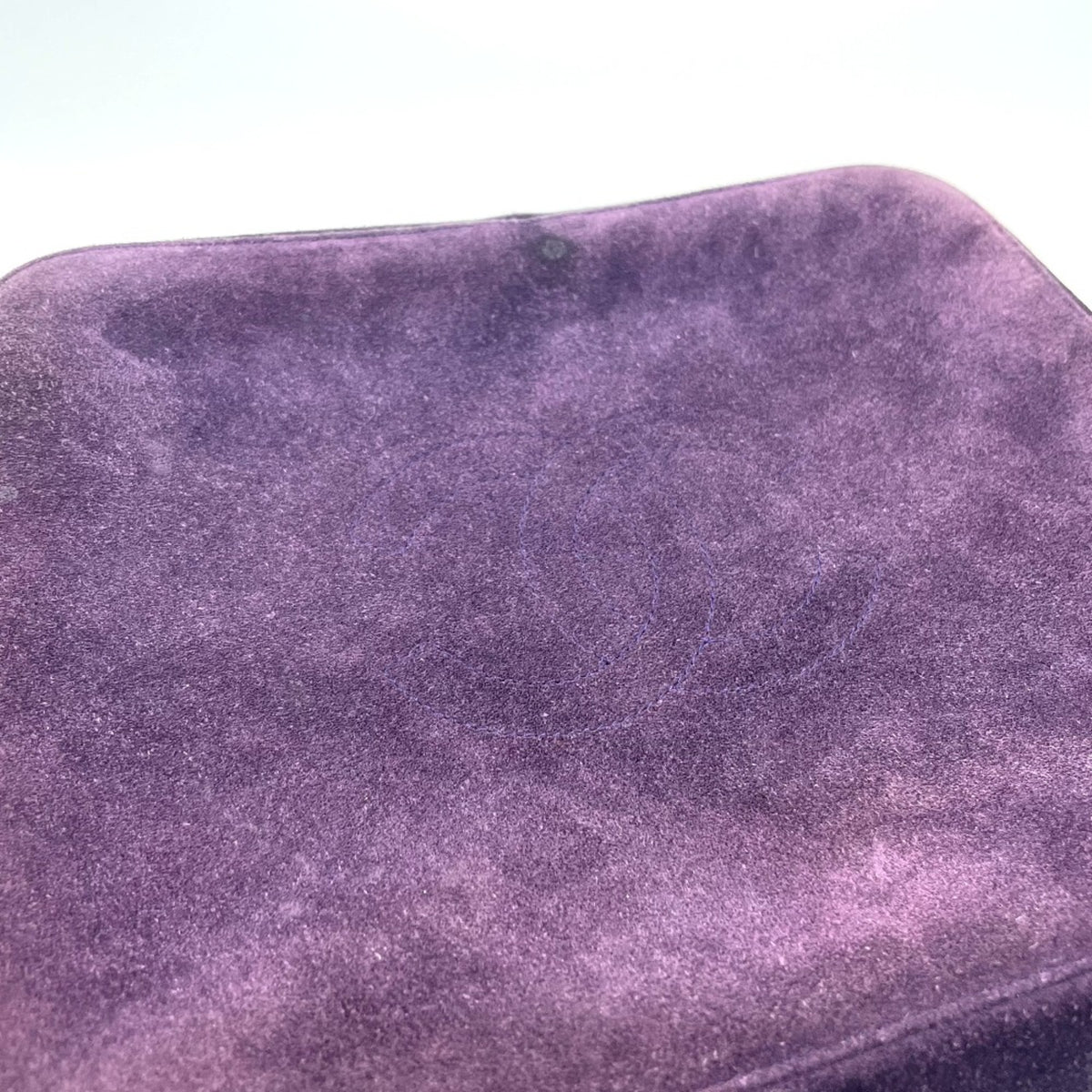 Chanel Purple Leather Handbag (Pre-Owned)