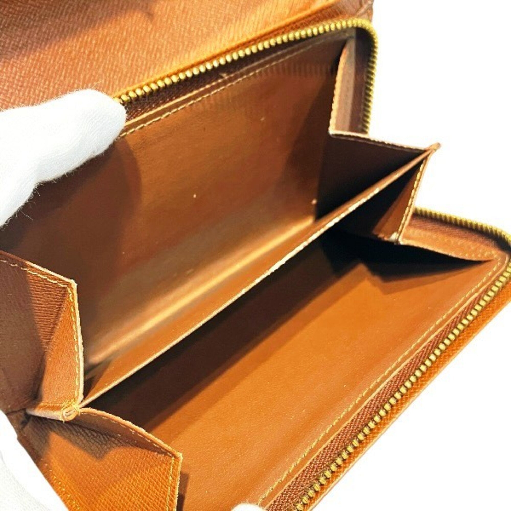Louis Vuitton Monogram Brown Monogram Wallet (Bi-Fold) (Pre-Owned)