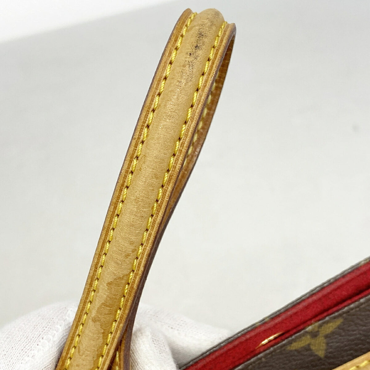 Louis Vuitton Brown Handbag (Pre-Owned)