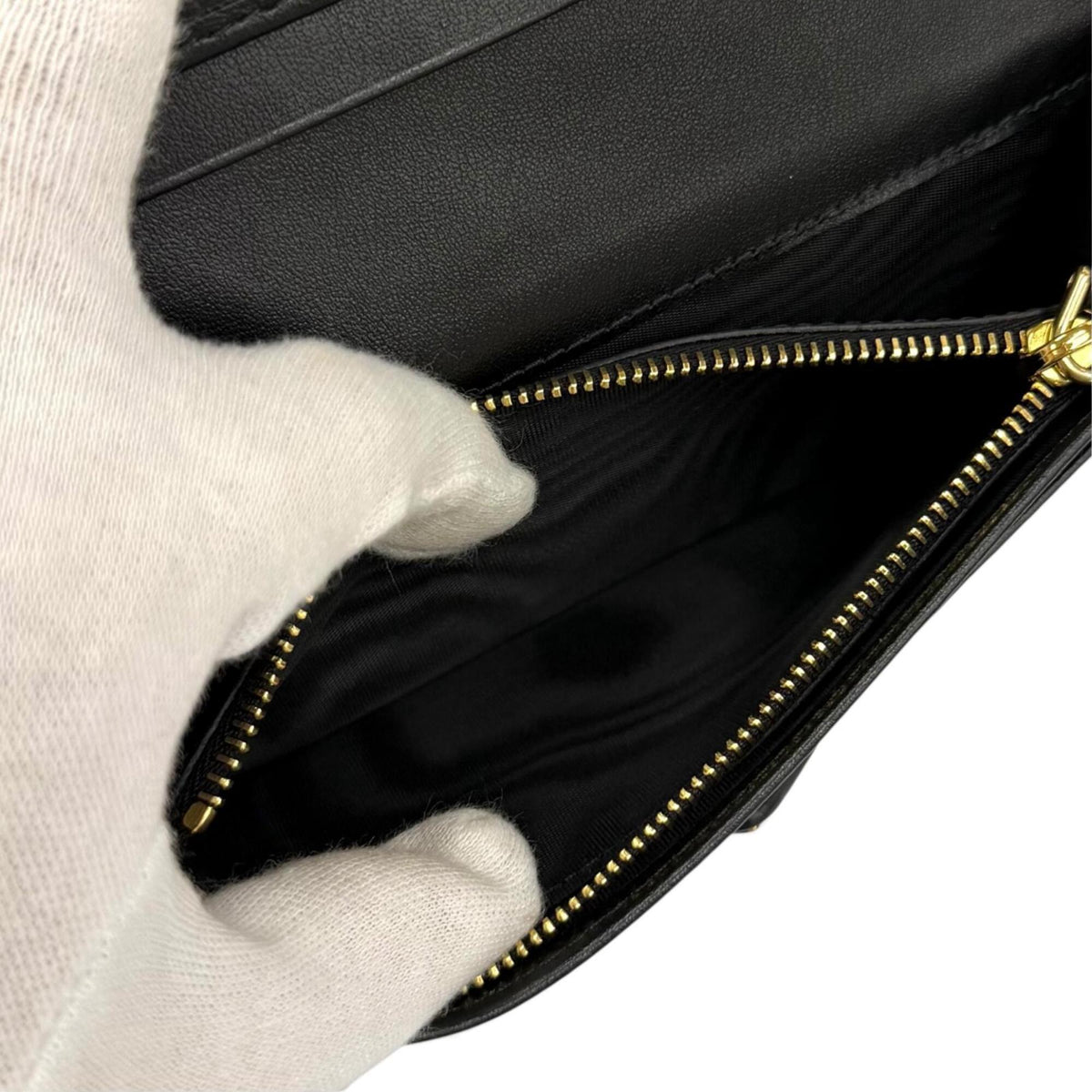 Prada Black Leather Long Wallet (Bi-Fold) (Pre-Owned)