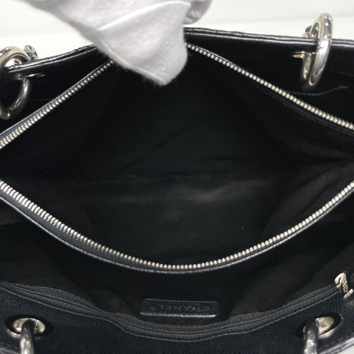 Chanel Black Grained Calfskin Tote Bag (Pre-Owned)