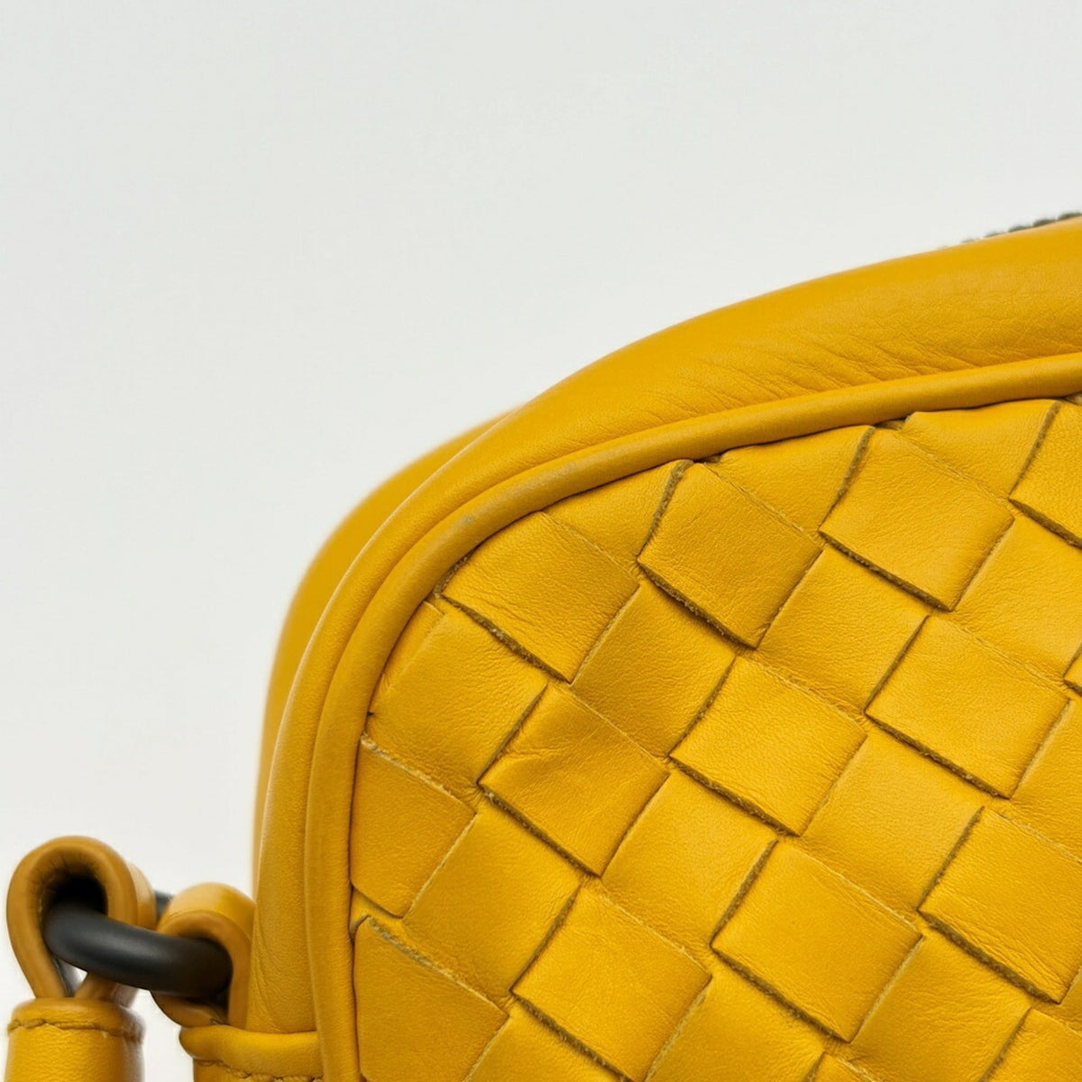 Bottega Veneta Yellow Leather Shoulder Bag (Pre-Owned)