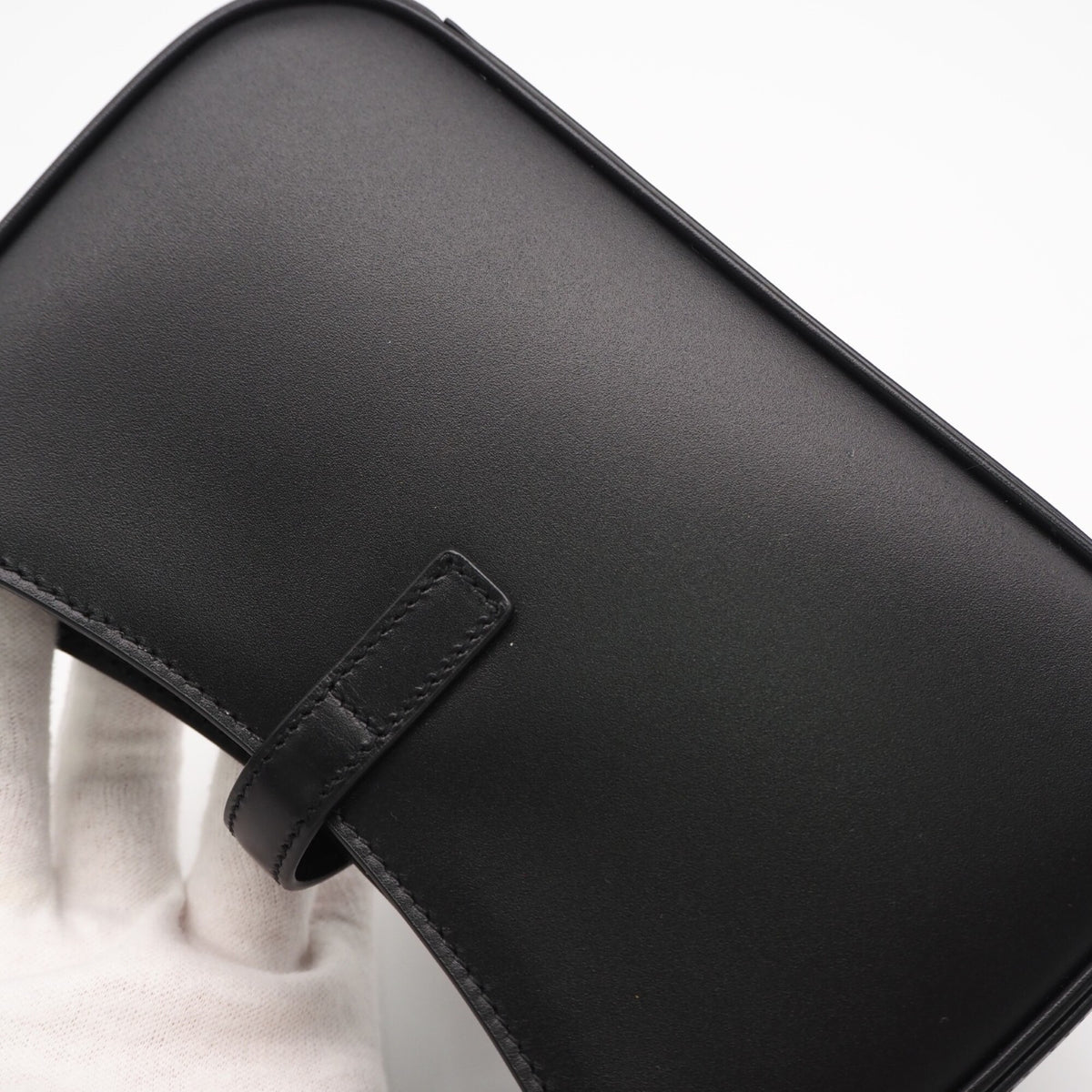 Yves Saint Laurent Black Leather Handbag (Pre-Owned)