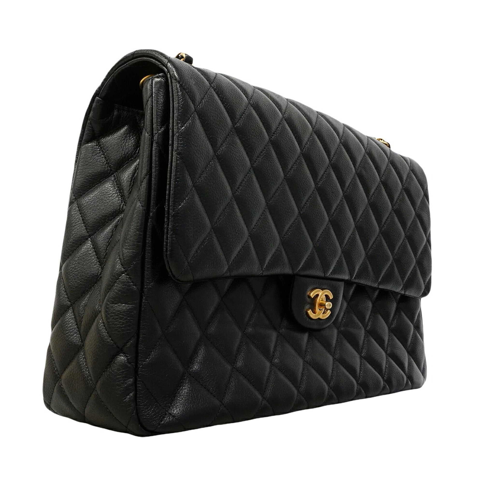 Chanel Black Leather Shoulder Bag (Pre-Owned)