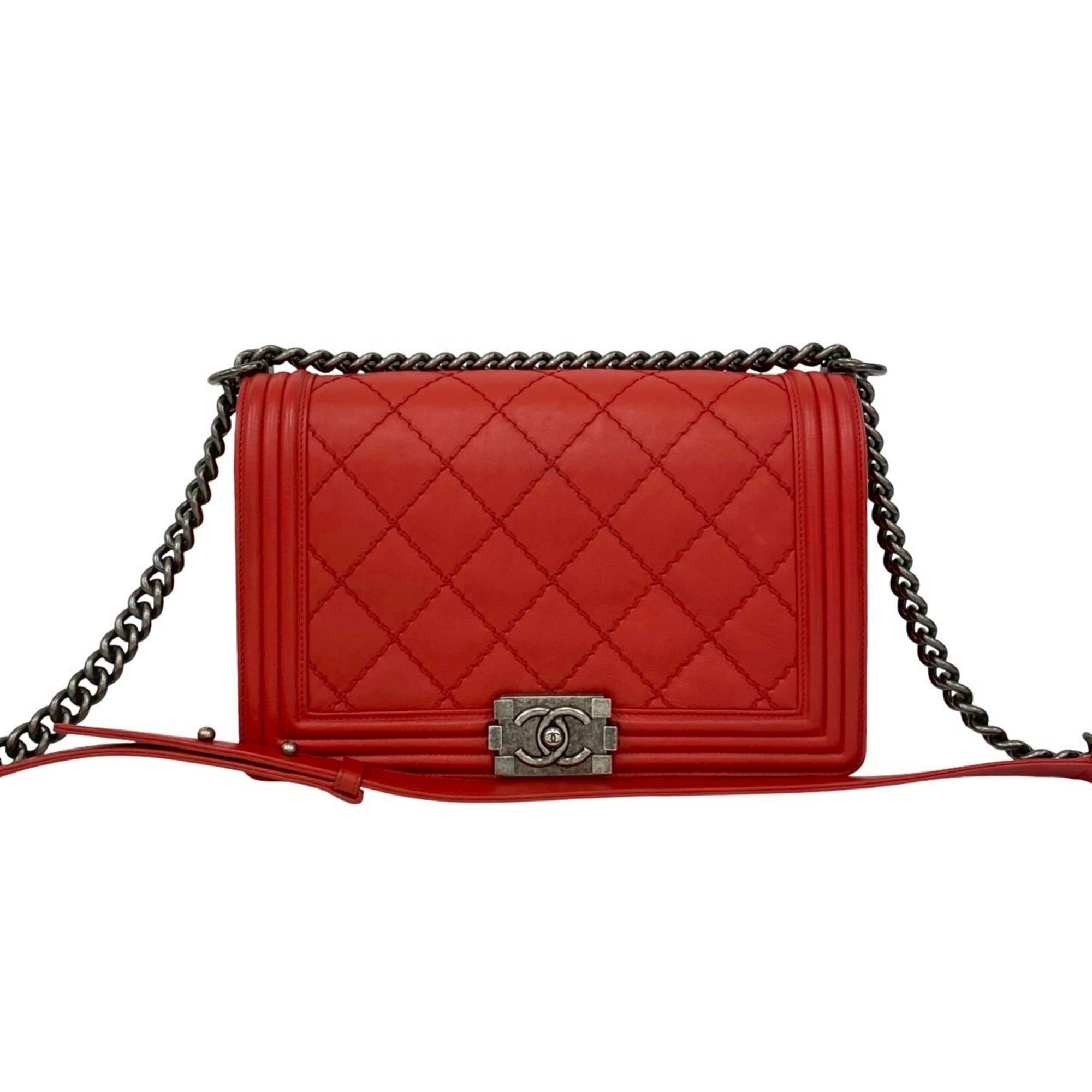 Chanel Red Color Leather Shoulder Bag (Pre-Owned)