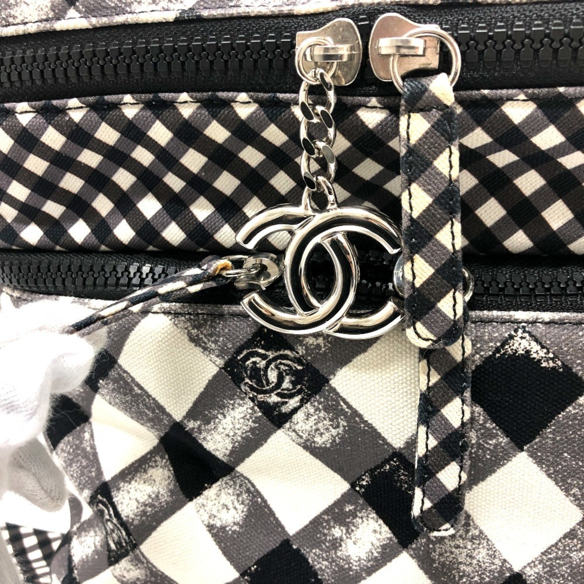 Chanel Black White Canvas Shoulder Bag (Pre-Owned)