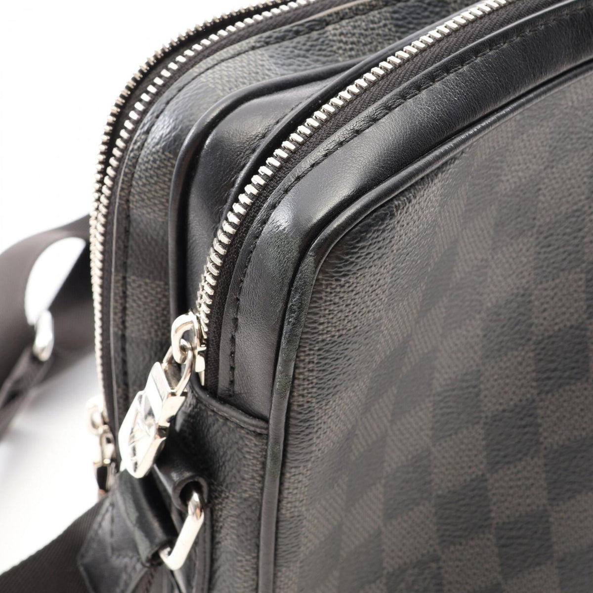 Louis Vuitton Black Coated Canvas Damier Graphite Leather Handbag Shoulder Bag (Pre-Owned)