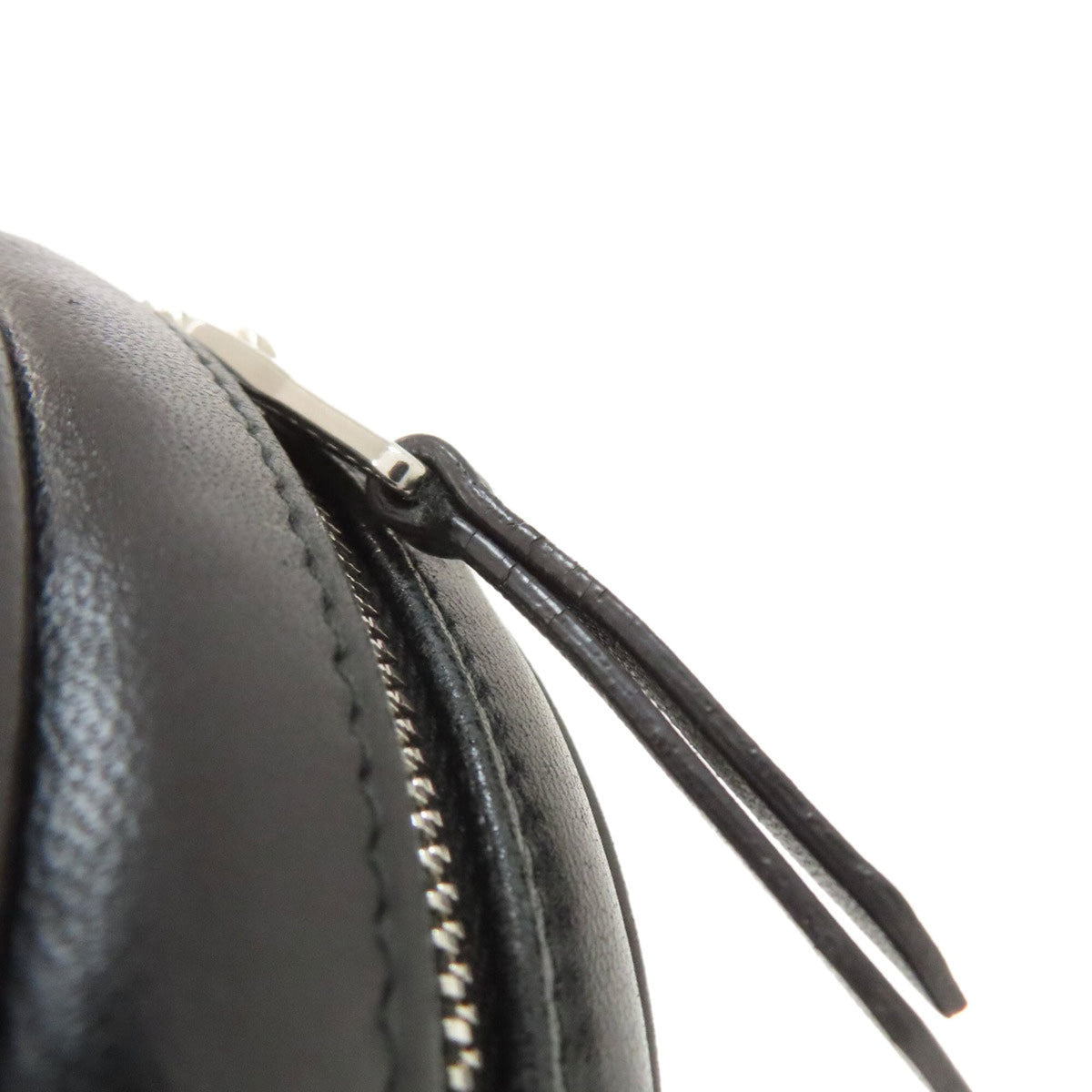 Miu Miu Black Leather Pouch Shoulder Bag (Pre-Owned)