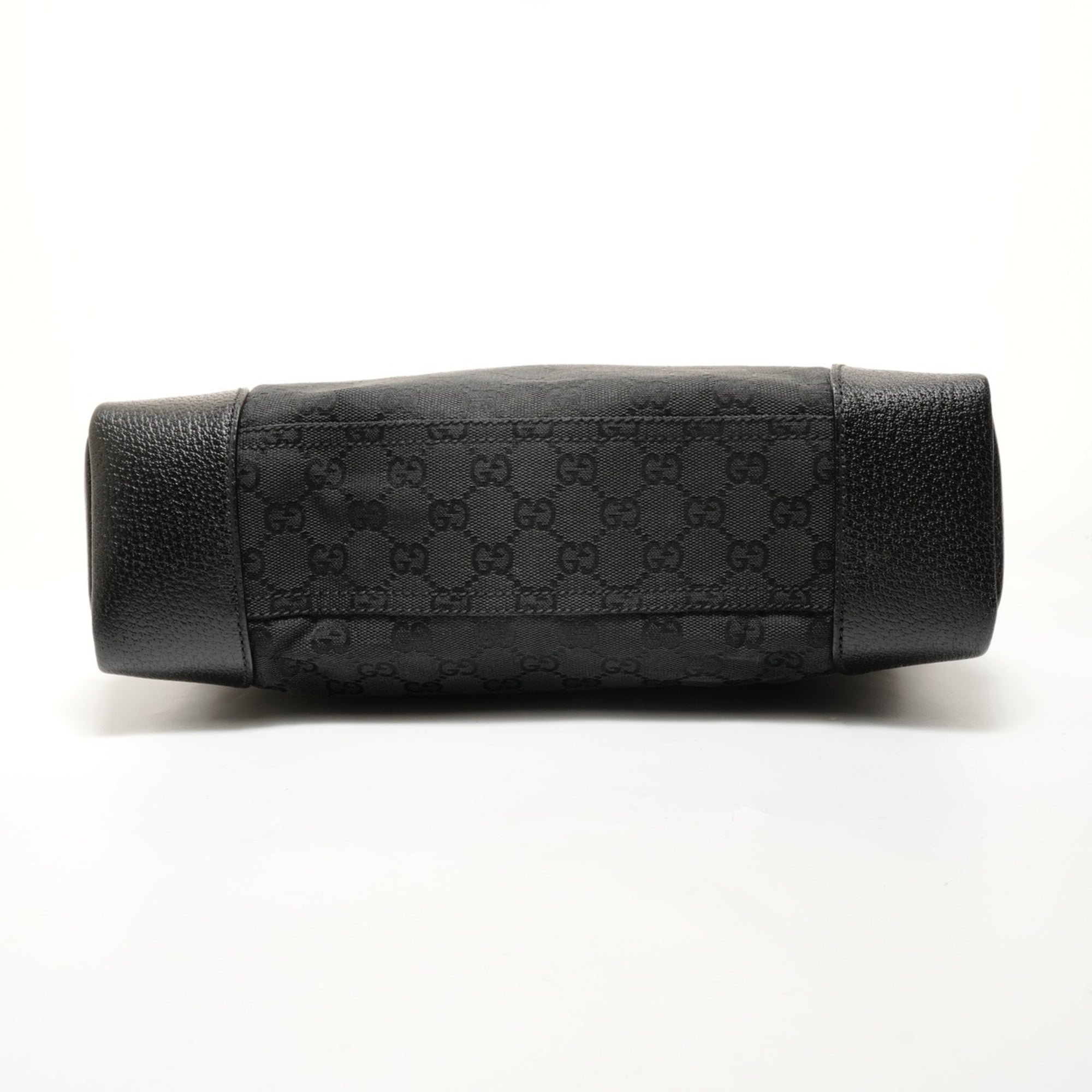 Gucci Gg Canvas Black Gg Canvas Shoulder Bag (Pre-Owned)