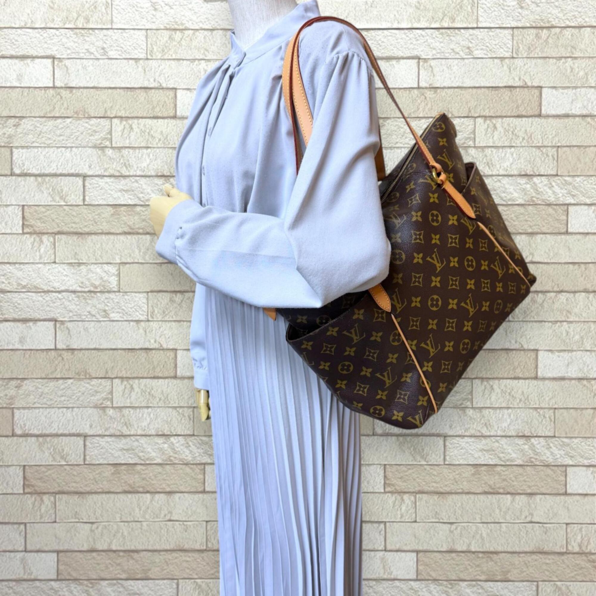 Louis Vuitton Monogram Brown Monogram Tote Bag (Pre-Owned)