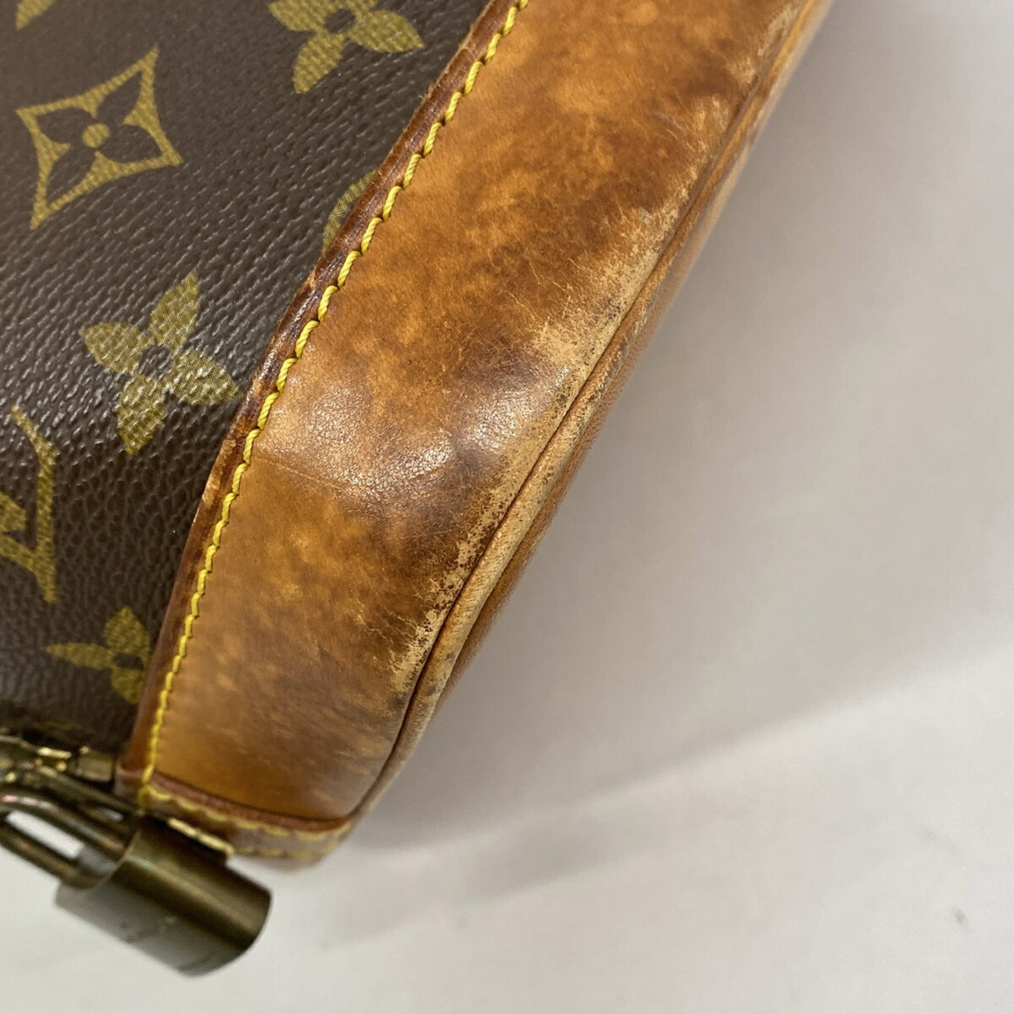 Louis Vuitton Brown Handbag (Pre-Owned)