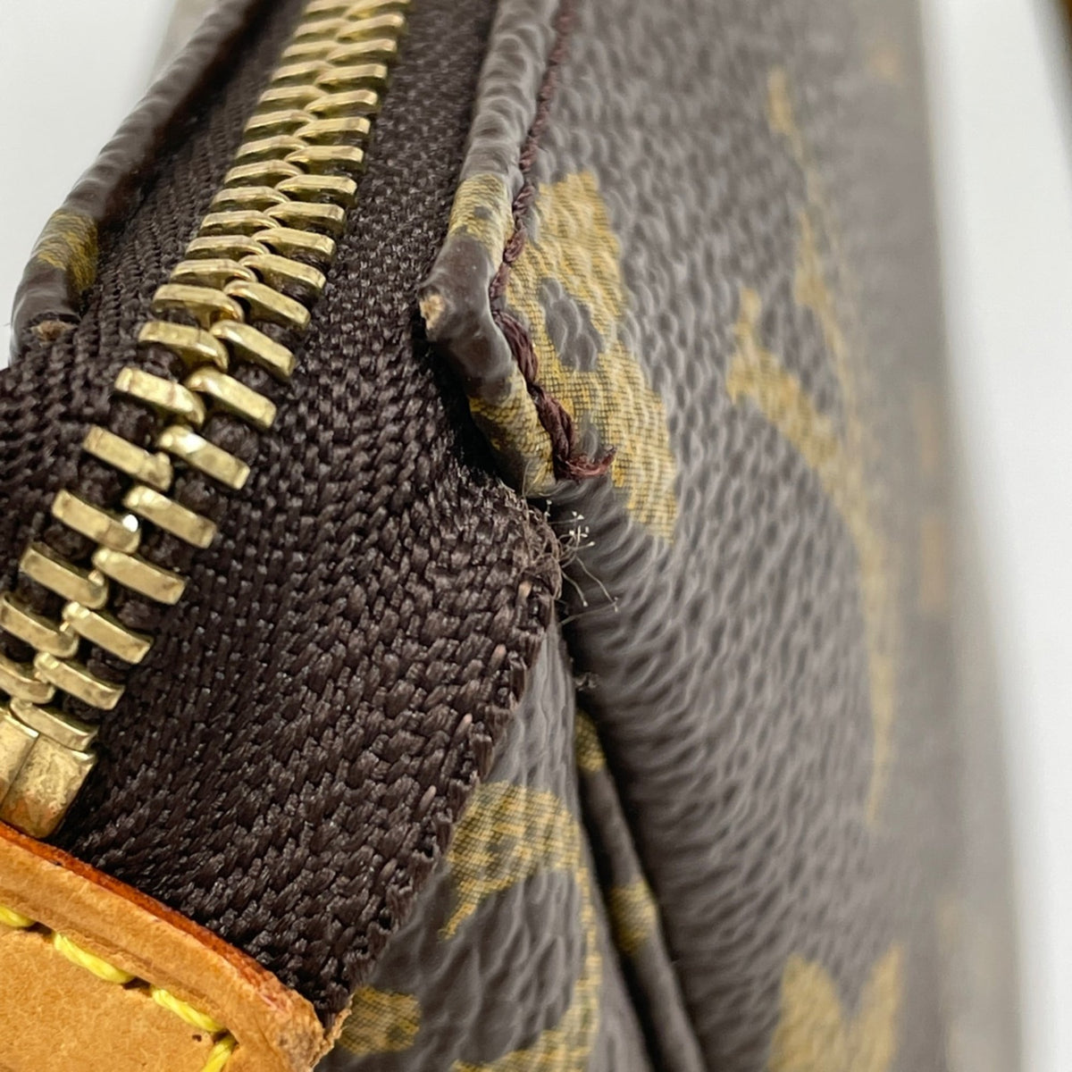 Louis Vuitton Monogram Brown Monogram Pochette (Pre-Owned)