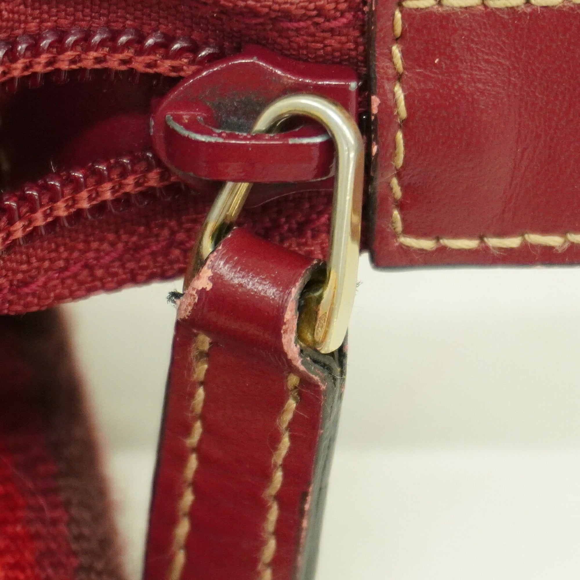 Gucci Beige Bordeaux Canvas Shoulder Bag (Pre-Owned)