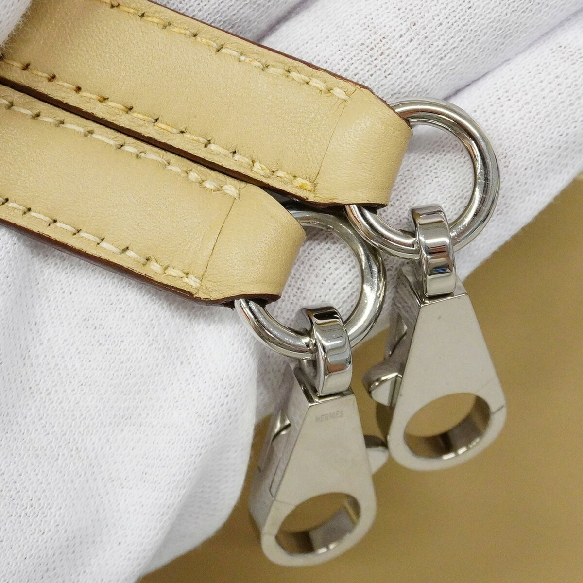 Hermes Beige Swift Leather Handbag (Pre-Owned)
