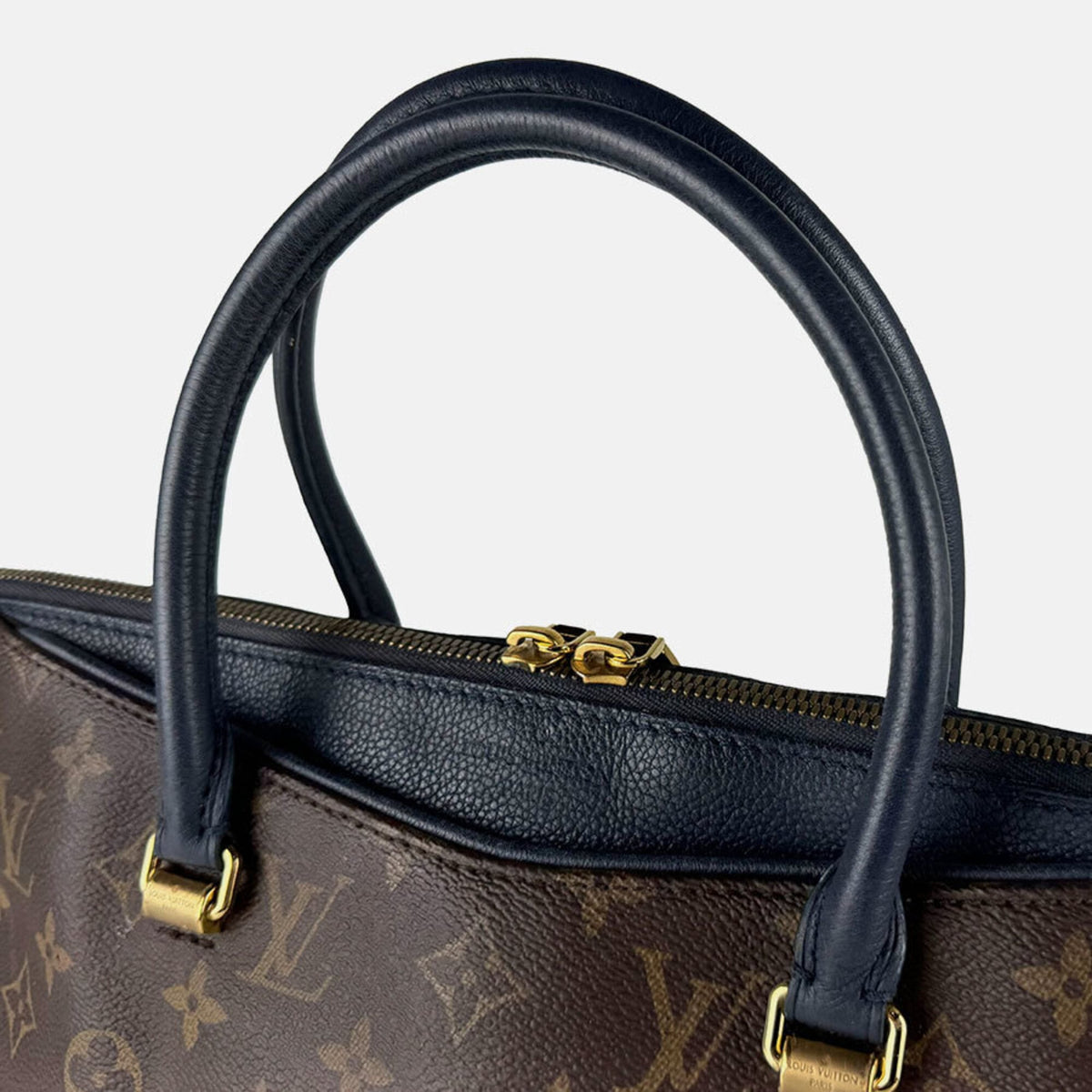 Louis Vuitton Monogram Monogram Handbag Shoulder Bag (Pre-Owned)