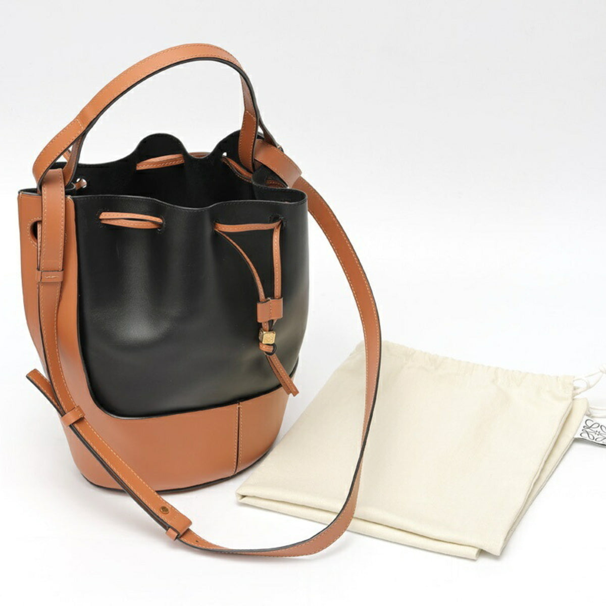Loewe Black Brown Leather Shoulder Bag (Pre-Owned)
