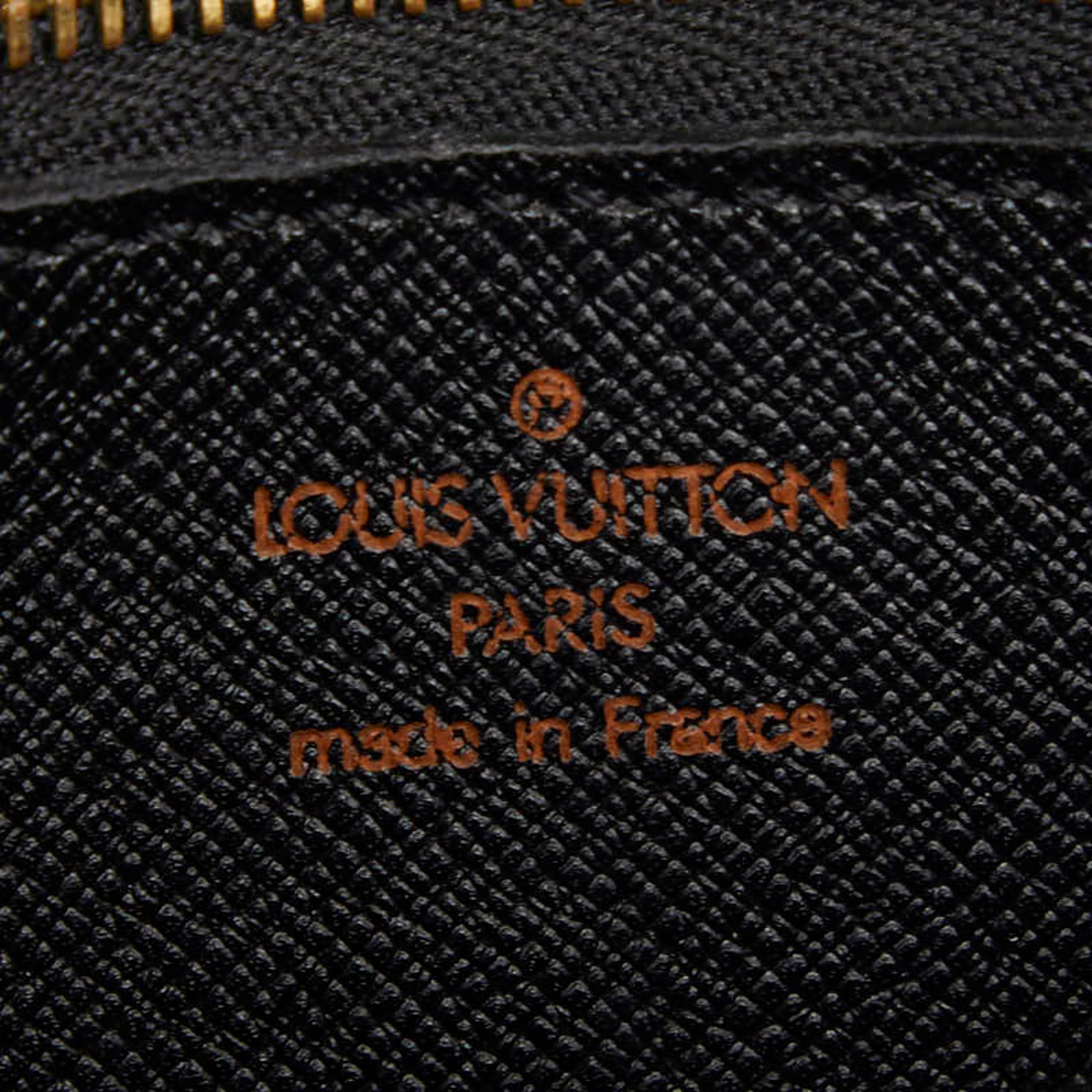Louis Vuitton Black Noir Leather Shoulder Bag (Pre-Owned)