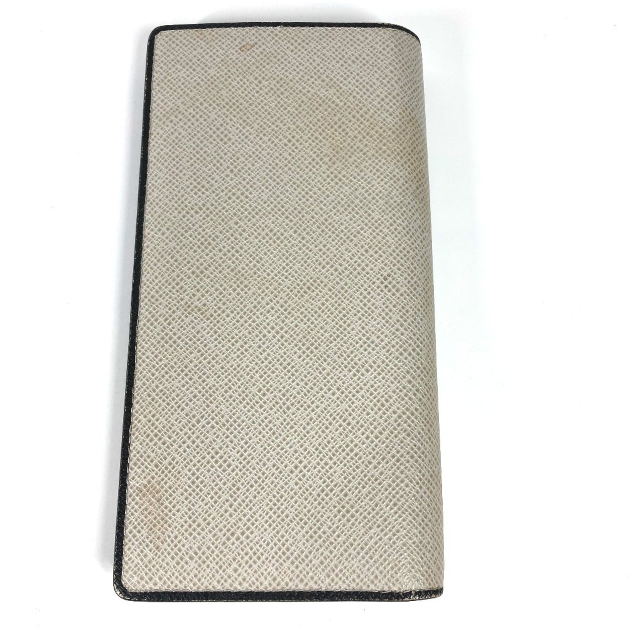 Louis Vuitton Taiga Beige Taiga Leather Long Wallet (Bi-Fold) (Pre-Owned)