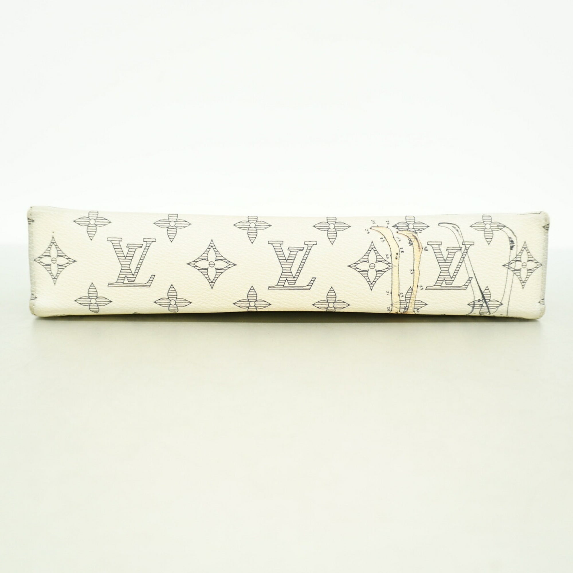 Louis Vuitton White Clutch Bag (Pre-Owned)