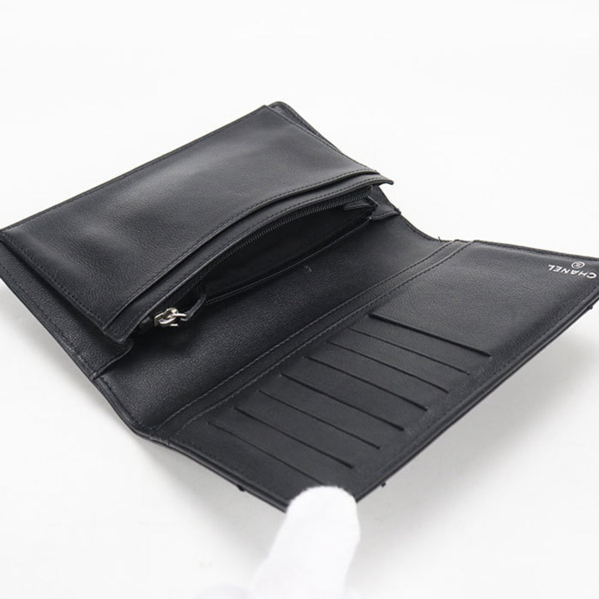 Chanel Black Leather Long Wallet (Bi-Fold) (Pre-Owned)