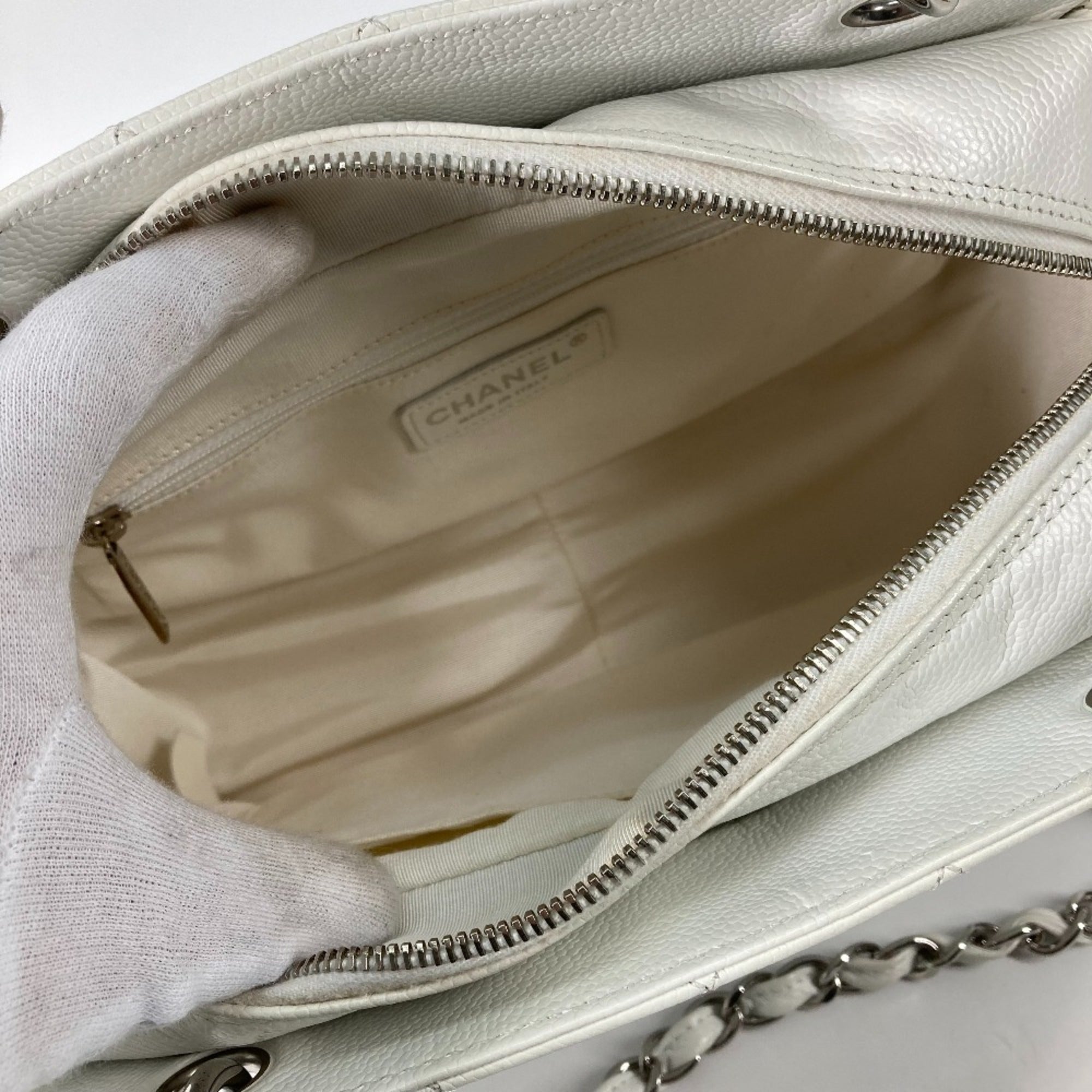 Chanel Matelasse Silver White Caviar Leather Shoulder Bag Tote Bag (Pre-Owned)