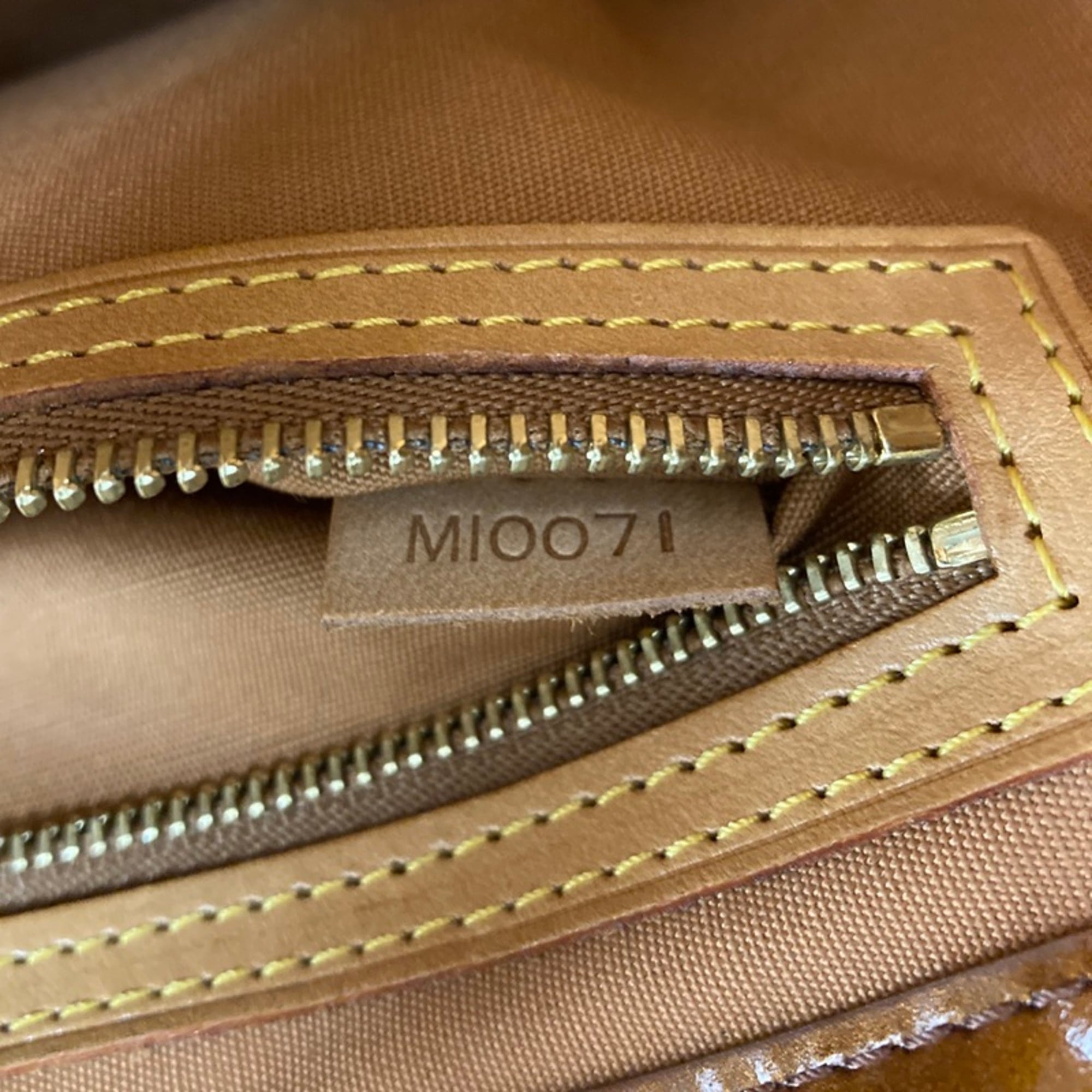 Louis Vuitton Bronze Brown Patent Leather Handbag (Pre-Owned)