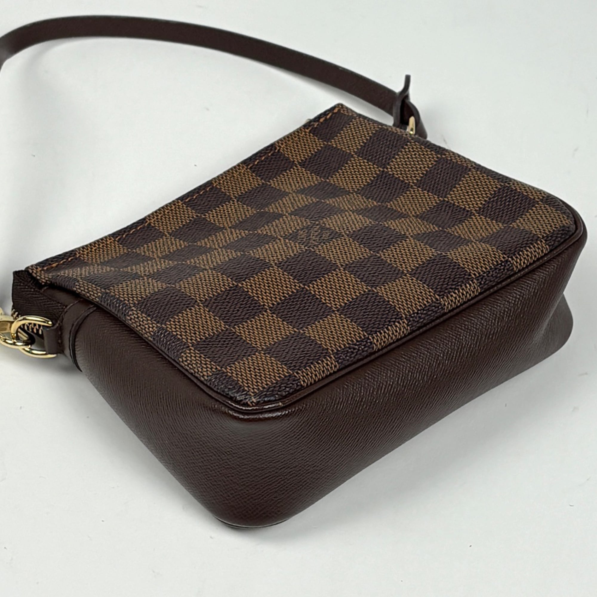 Louis Vuitton Damier Brown Damier Canvas Pouch (Pre-Owned)