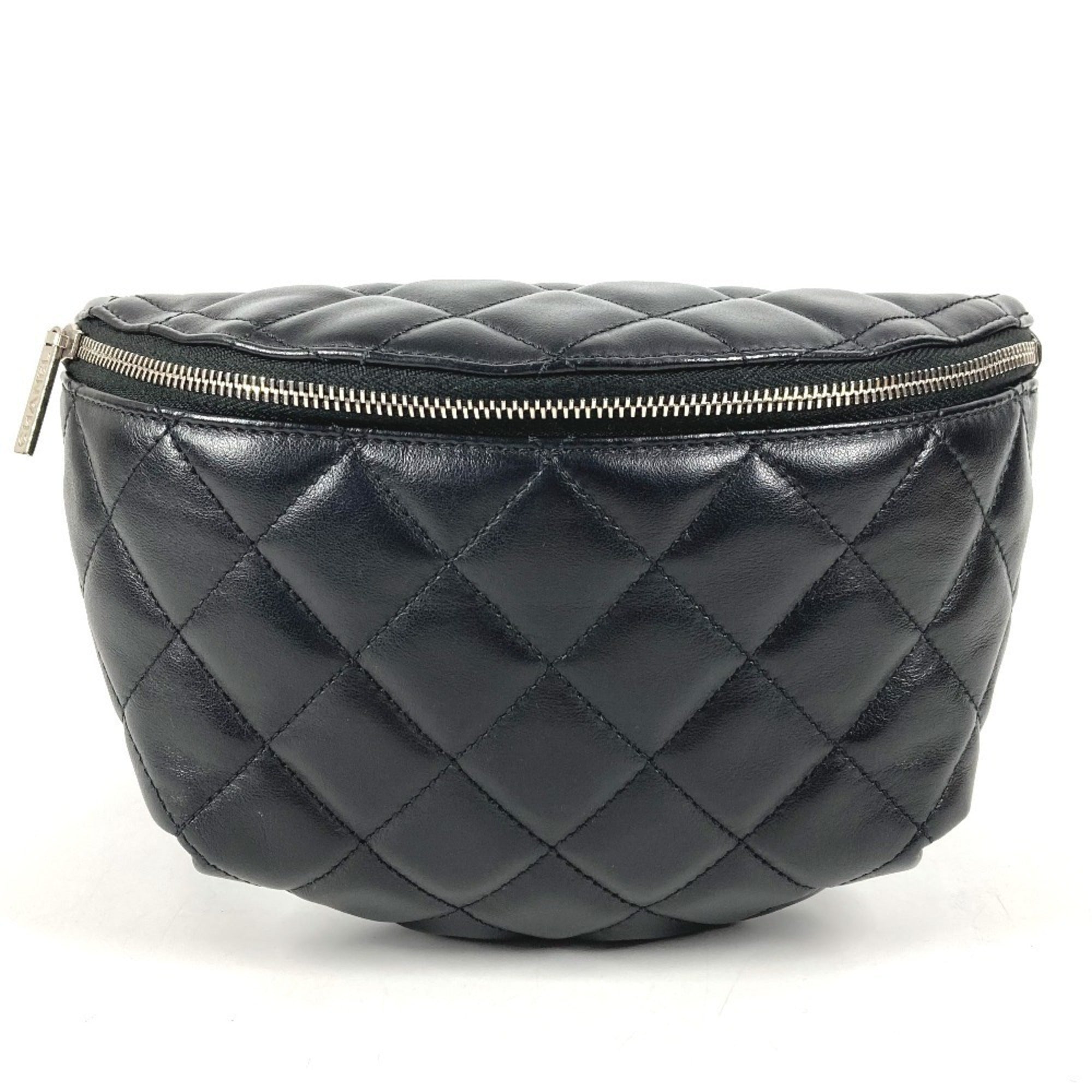 Chanel Matelasse Black Leather Fanny Pack Shoulder Bag (Pre-Owned)