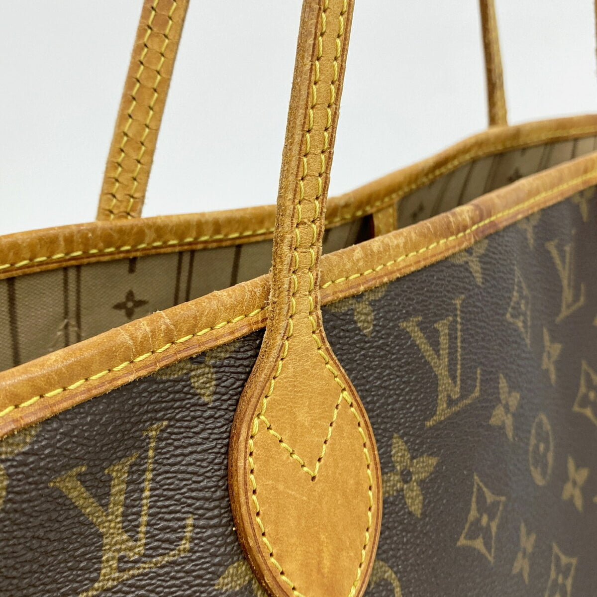 Louis Vuitton Brown Tote Bag (Pre-Owned)
