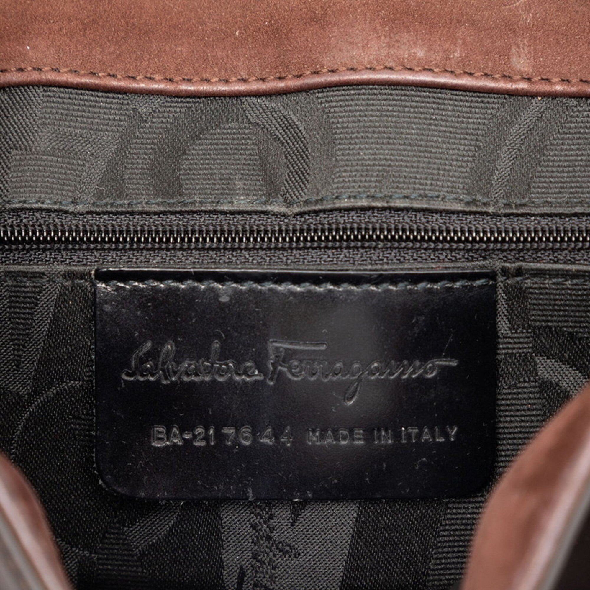 Salvatore Ferragamo Dark Brown Leather Shoulder Bag (Pre-Owned)