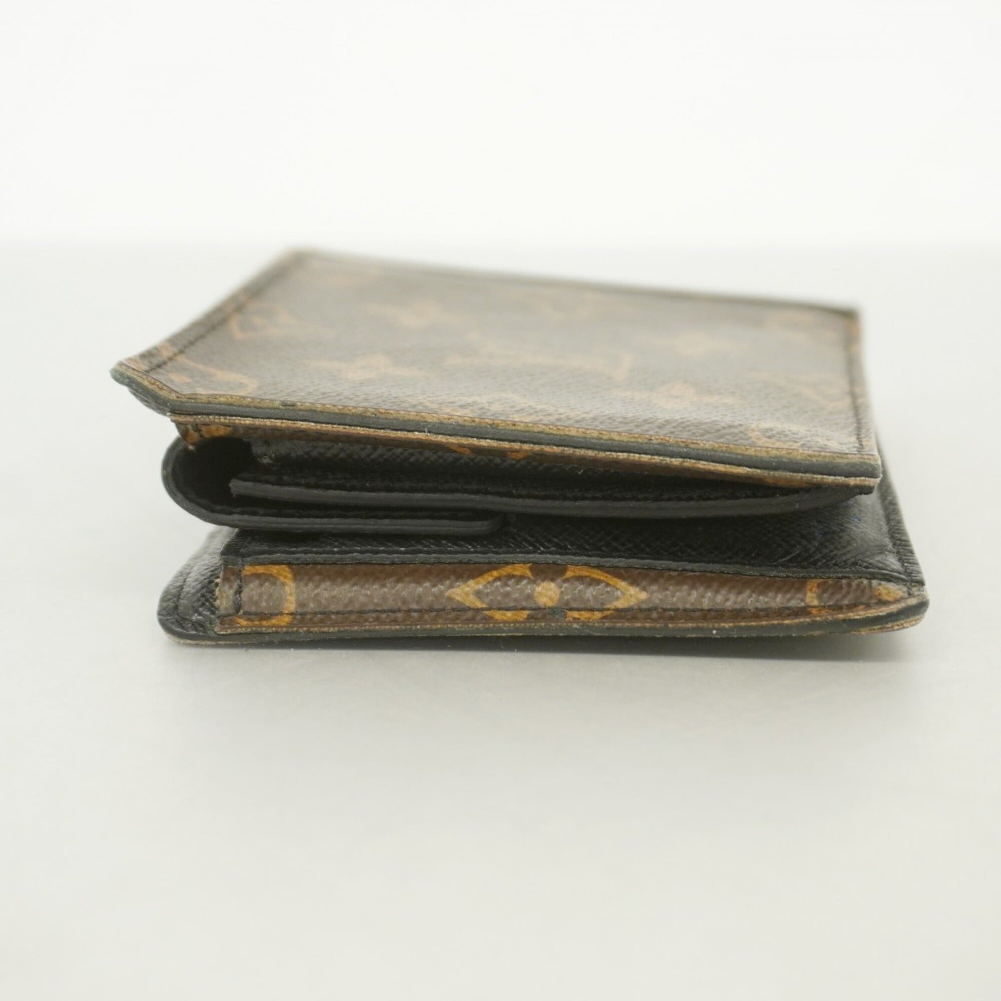 Louis Vuitton Black Brown Wallet (Bi-Fold) (Pre-Owned)