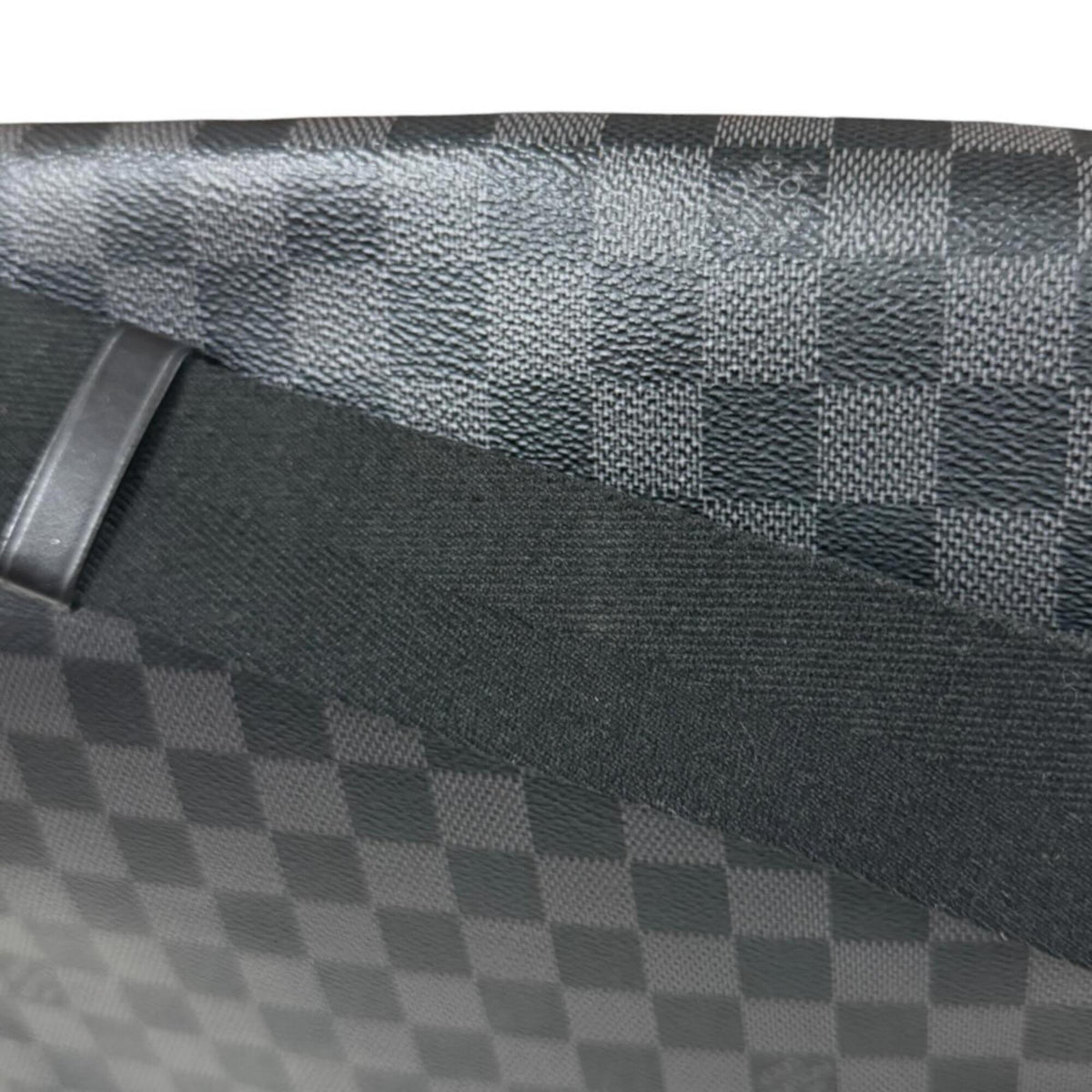 Louis Vuitton Damier Graphite Black Gray Damier Graphite Shoulder Bag (Pre-Owned)