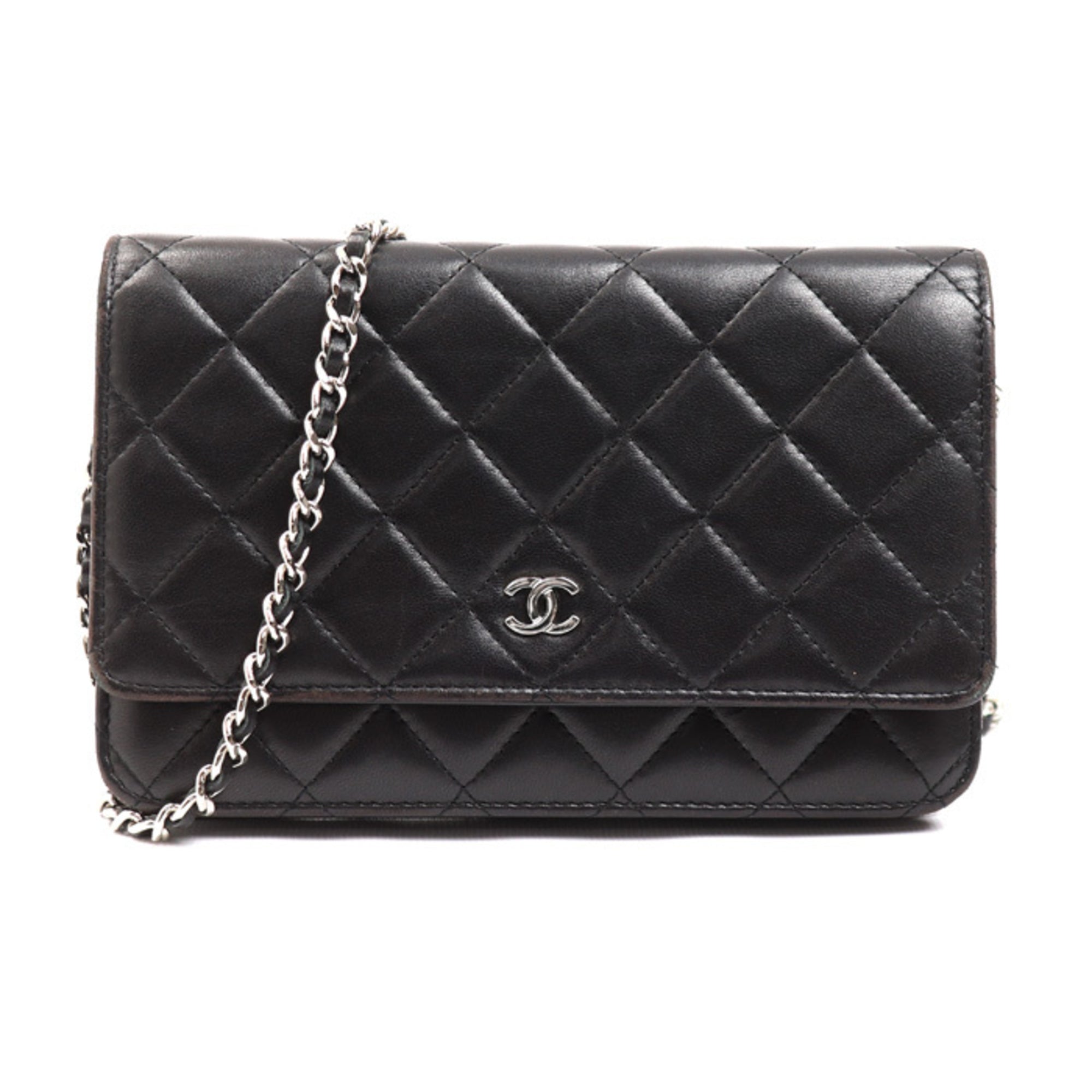 Chanel Black Leather Shoulder Bag (Pre-Owned)