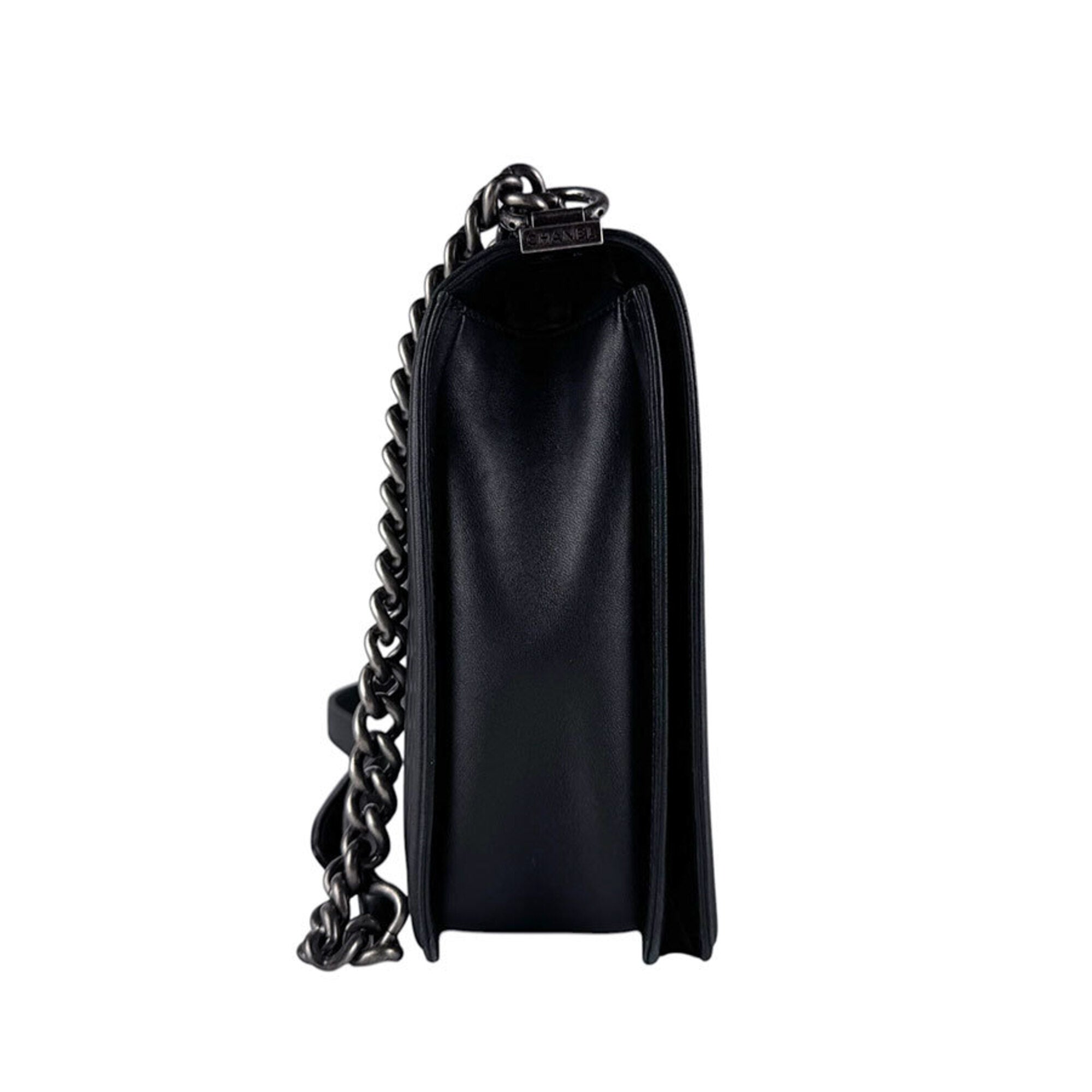 Chanel Black Leather Shoulder Bag (Pre-Owned)