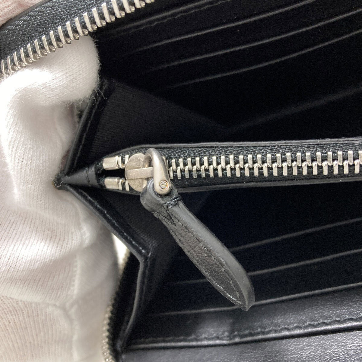 Burberry Navy Leather Long Wallet (Bi-Fold) (Pre-Owned)