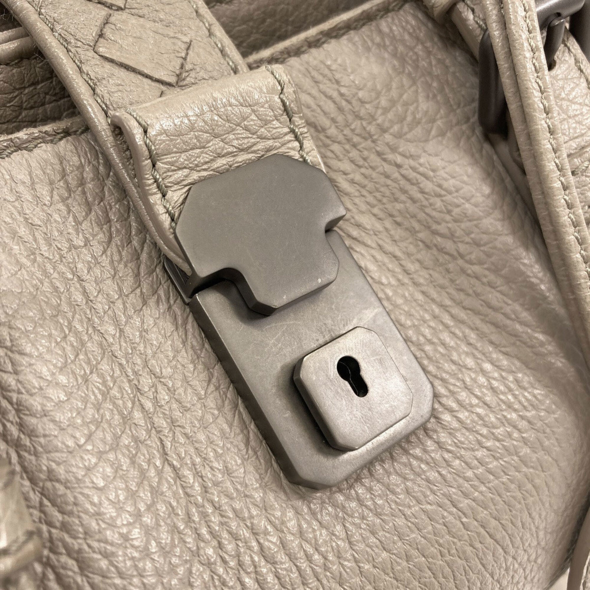 Bottega Veneta Gray Leather Handbag (Pre-Owned)