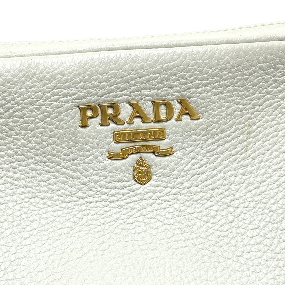 Prada White Leather Shoulder Bag (Pre-Owned)