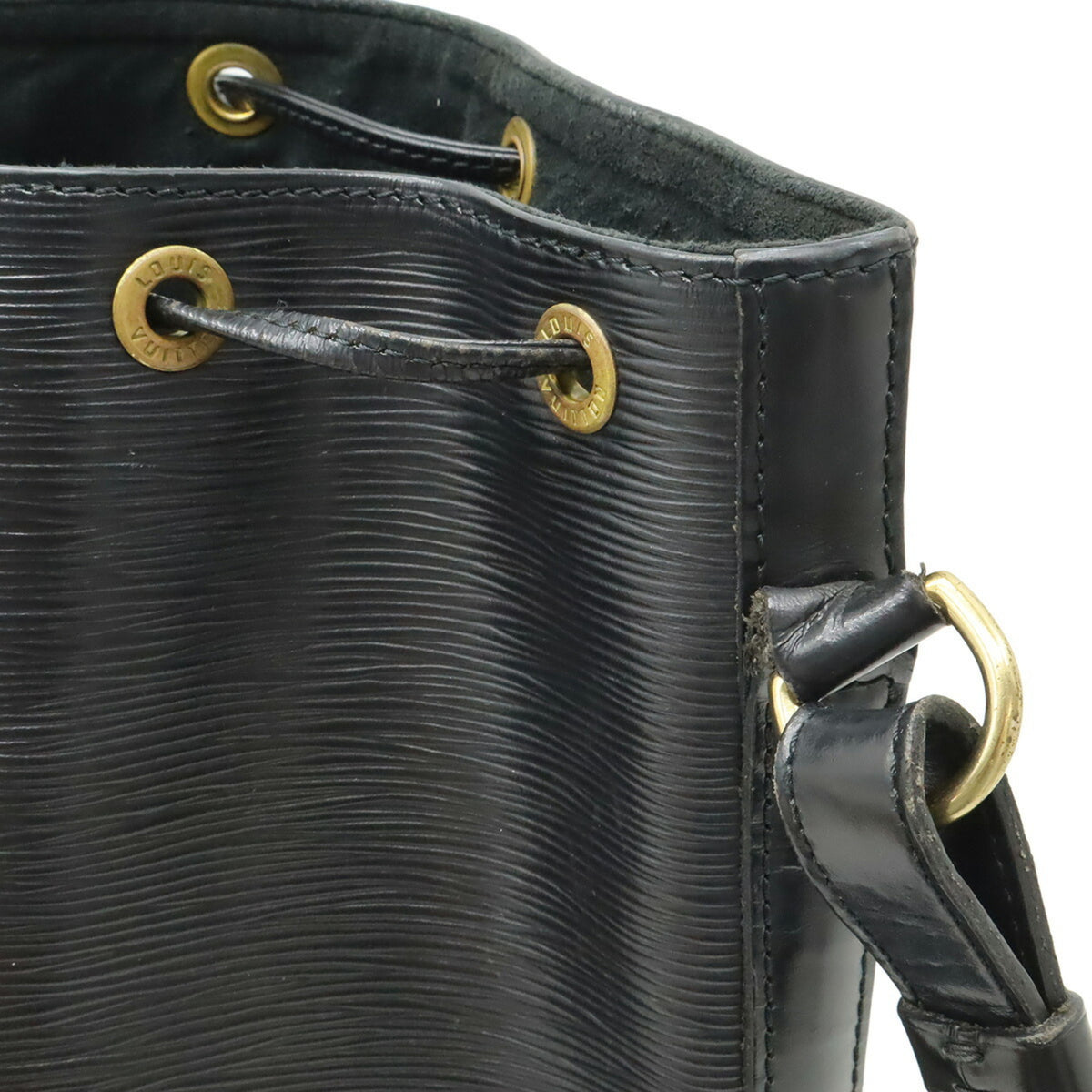 Louis Vuitton Black Noir Epi Leather Shoulder Bag (Pre-Owned)